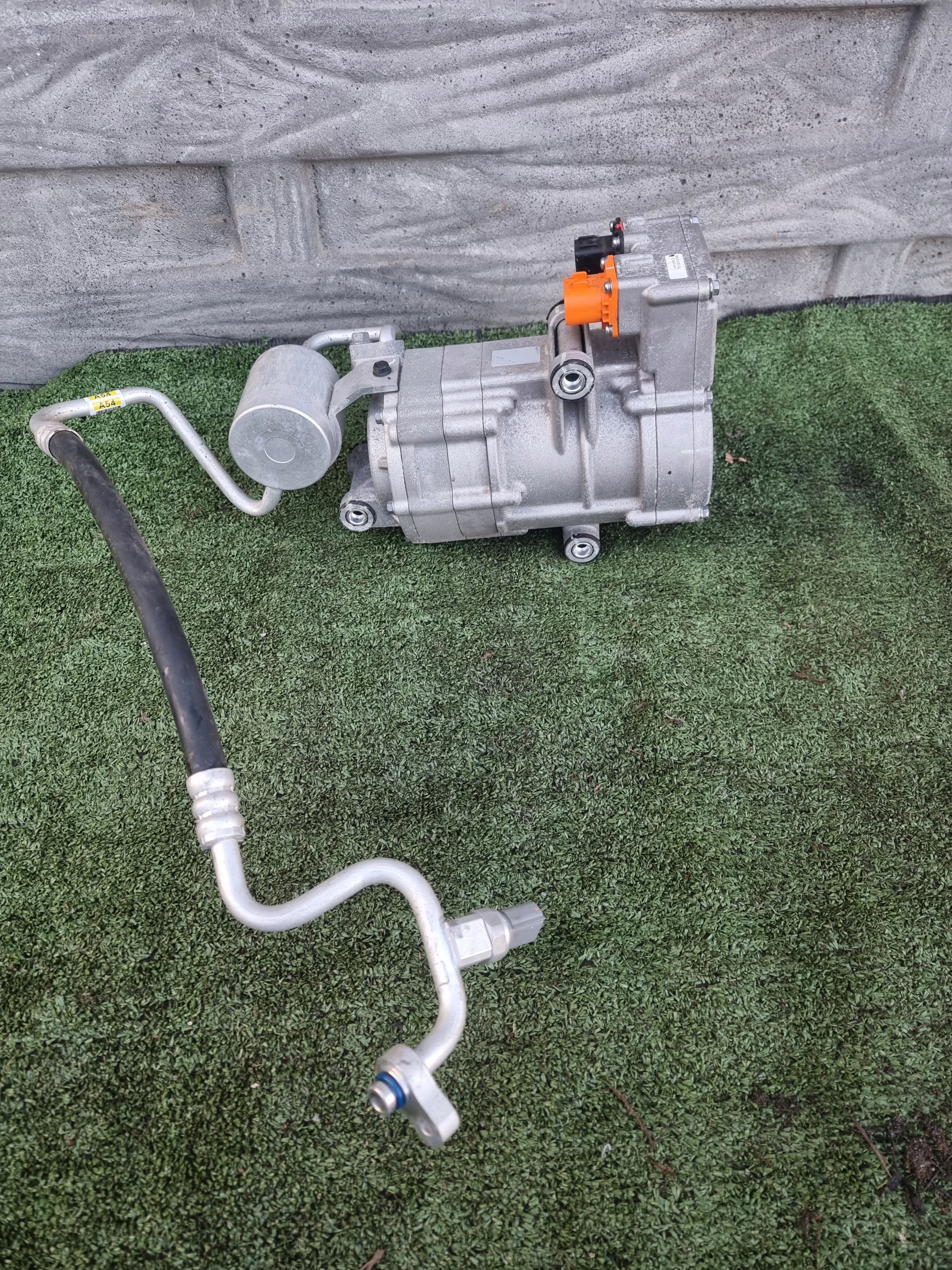 kia EV6 компрессор кондиционера 977E1-CV400