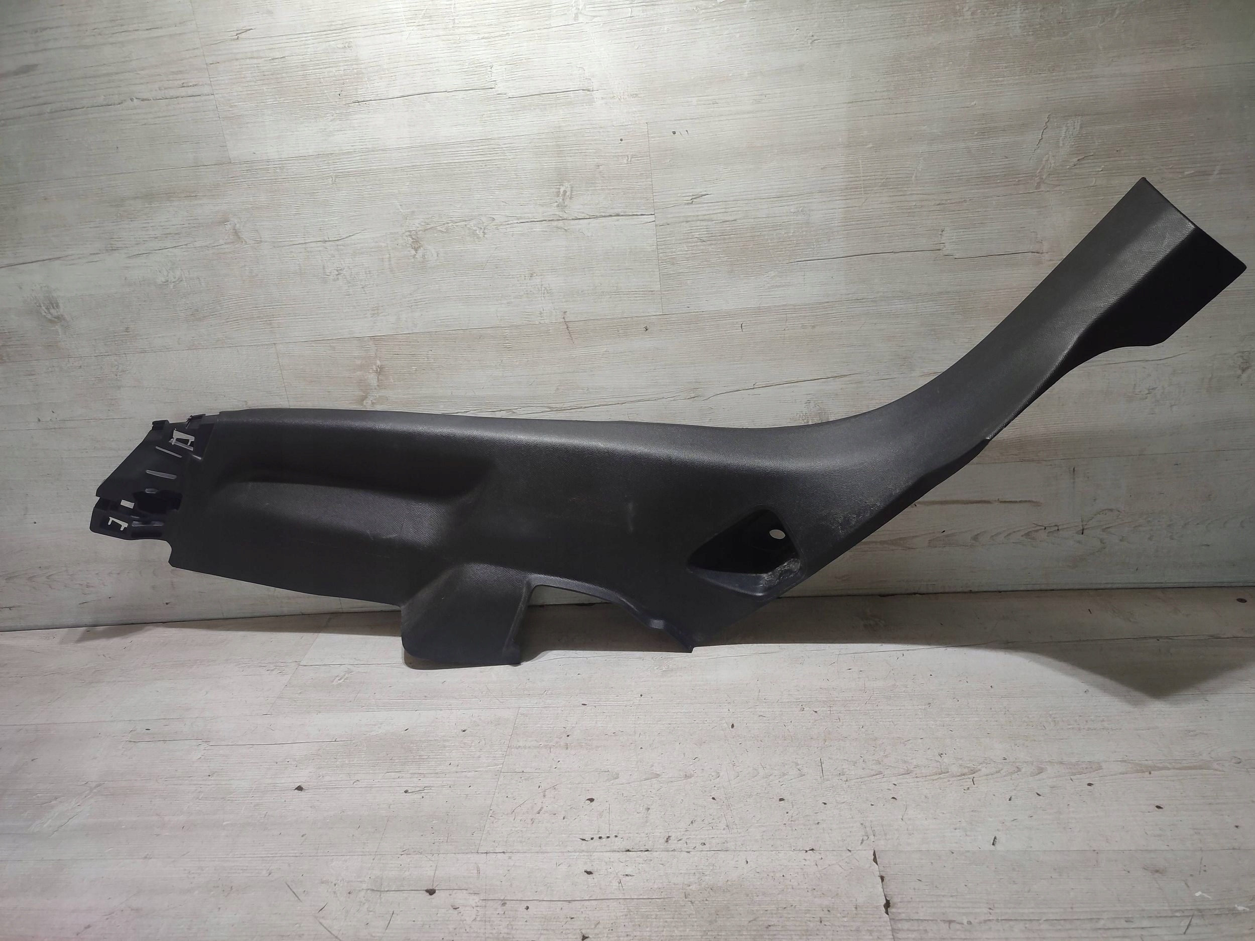 Peugeot 2008 II 2020 rear part side left moulding threshold rear