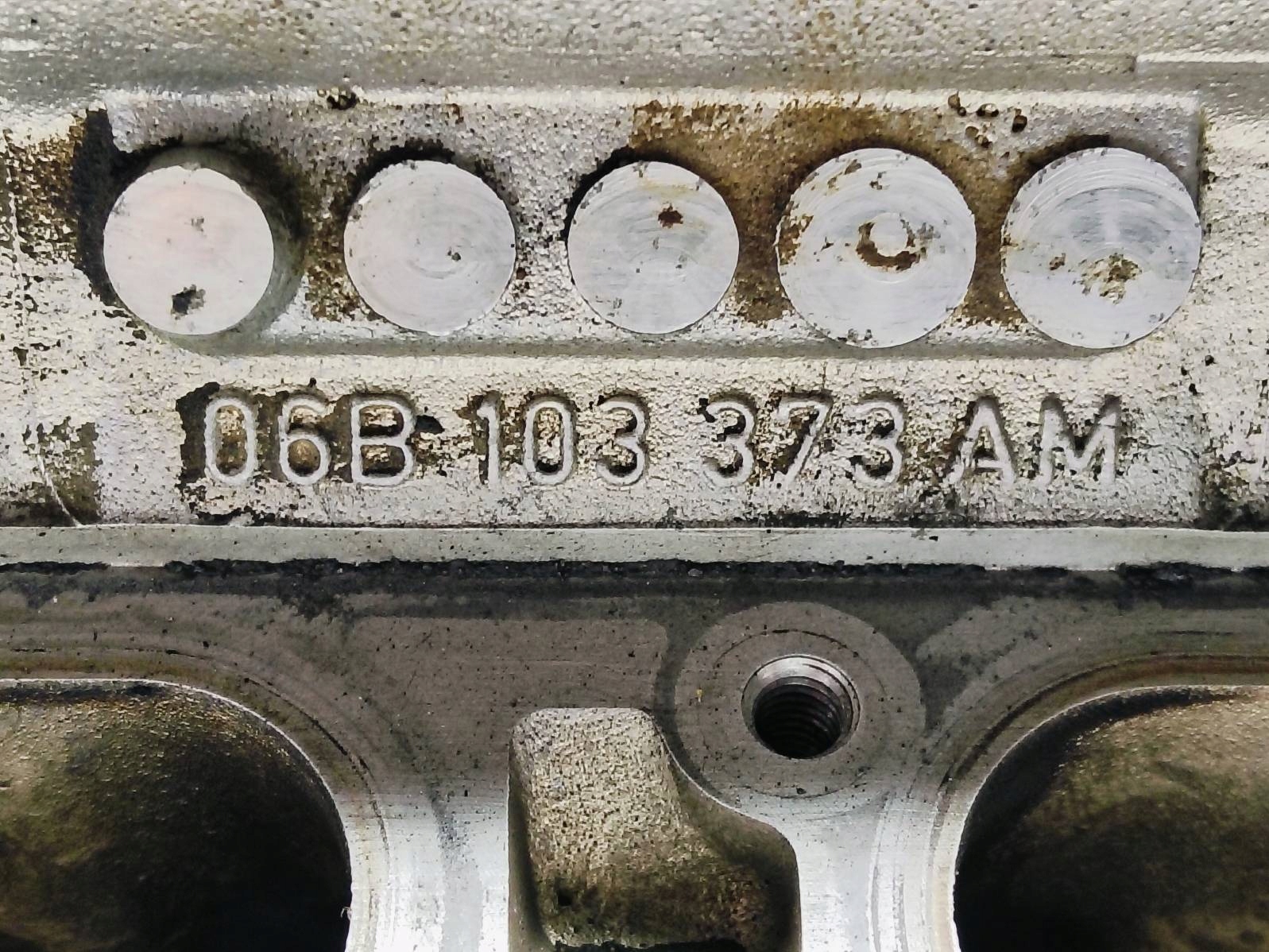 TESTATA Audi A4 B6 2.0 20V 06B103373AM
