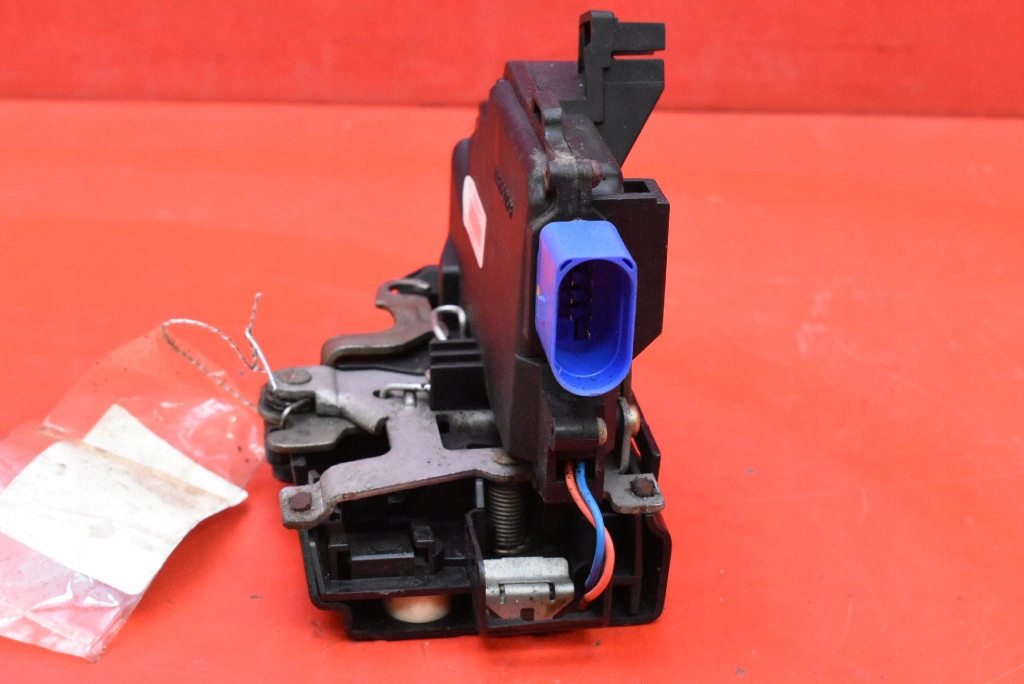 lock door right front front EU 3D1837016 SKODA OCTAVIA 2 II HB 04-08