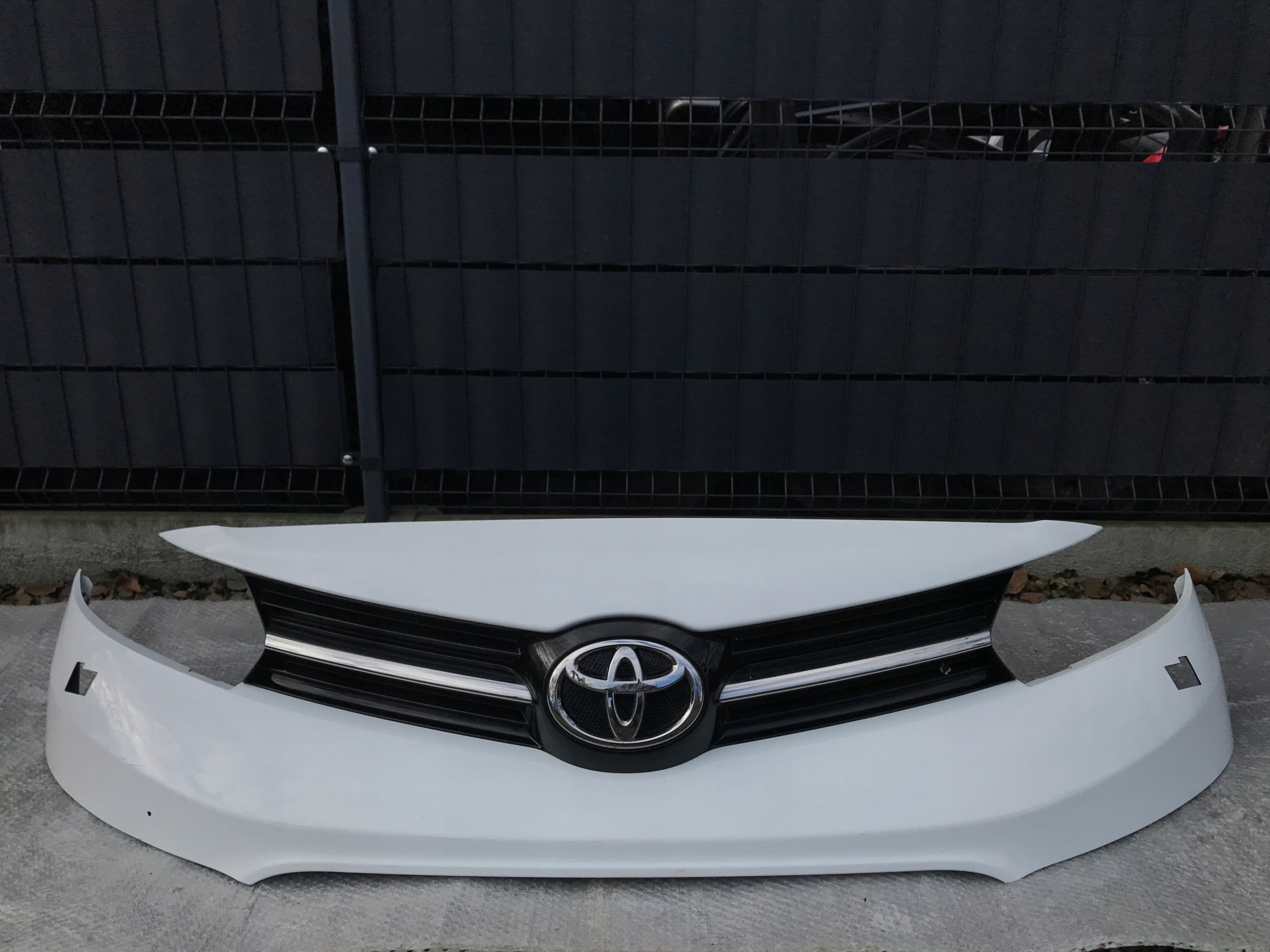 TOYOTA PROACE II 2 ATRAPA GRILL PRZÓD PRZEDNI 2017- Jakość części (zgodnie z GVO) O - oryginał z logo producenta pojazdu (OE)