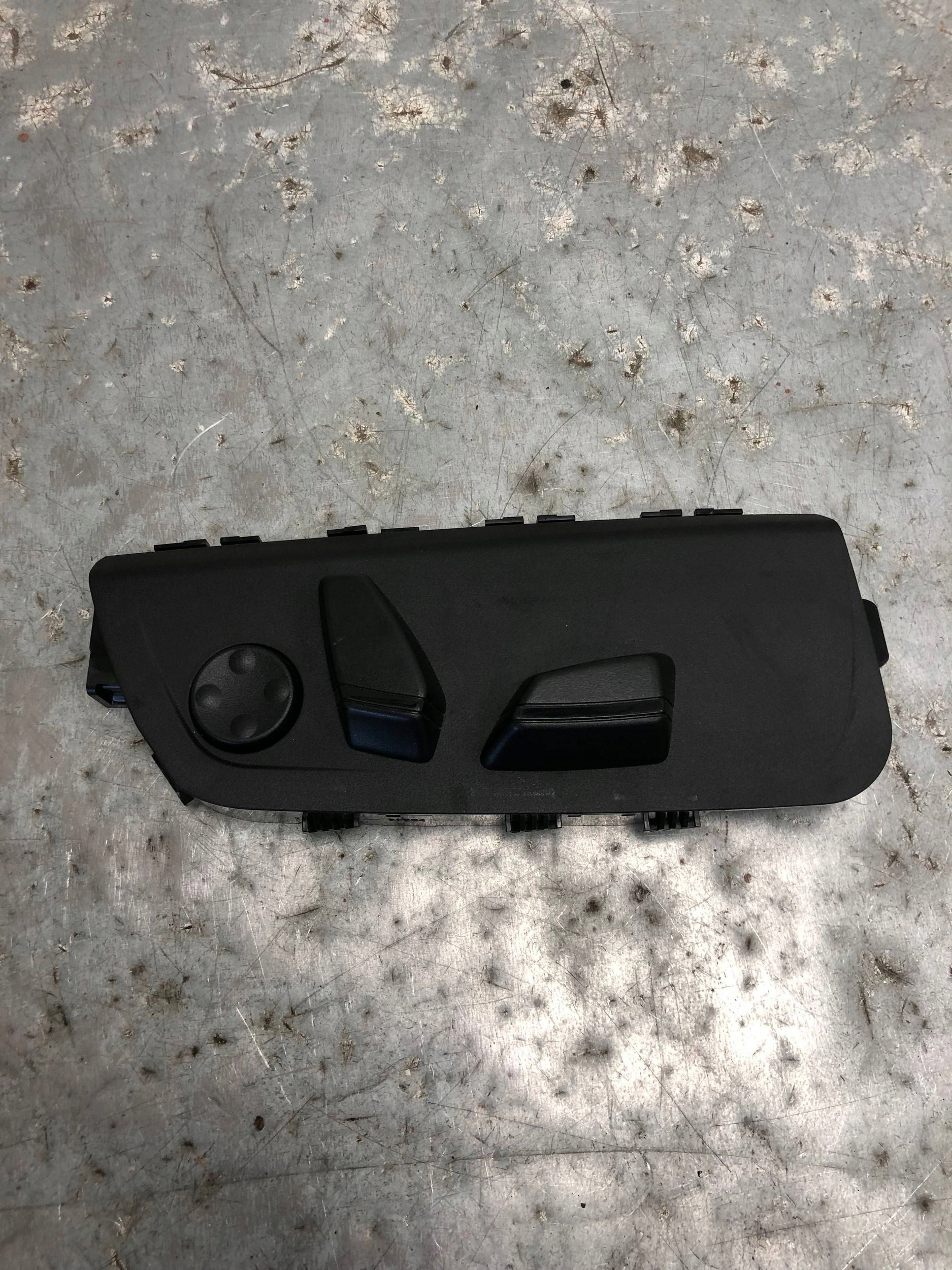 control panel seat right front BMW F10 LCI 9276452