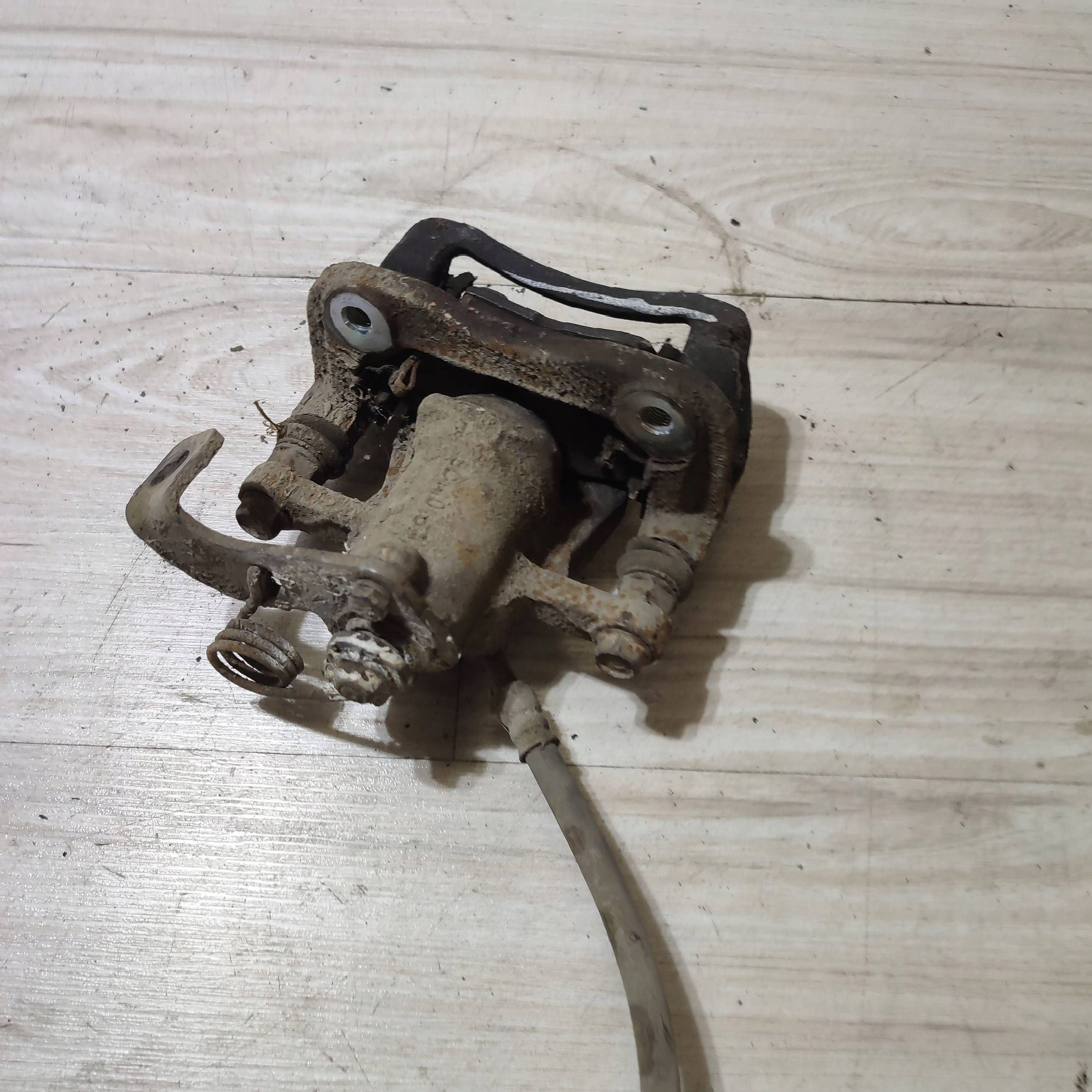 caliper brake rear rear part side left Hyundai i20 (GB IB) PT120