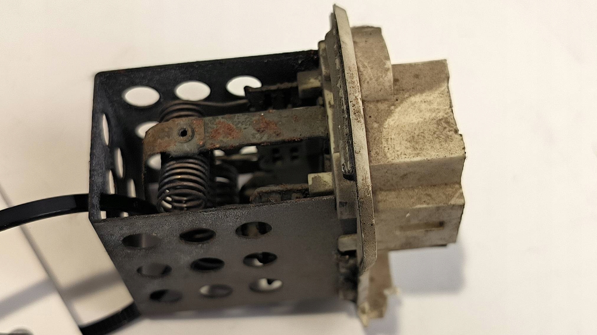 resistor, rheostat, regulator D6064002 RENAULT MASTER II