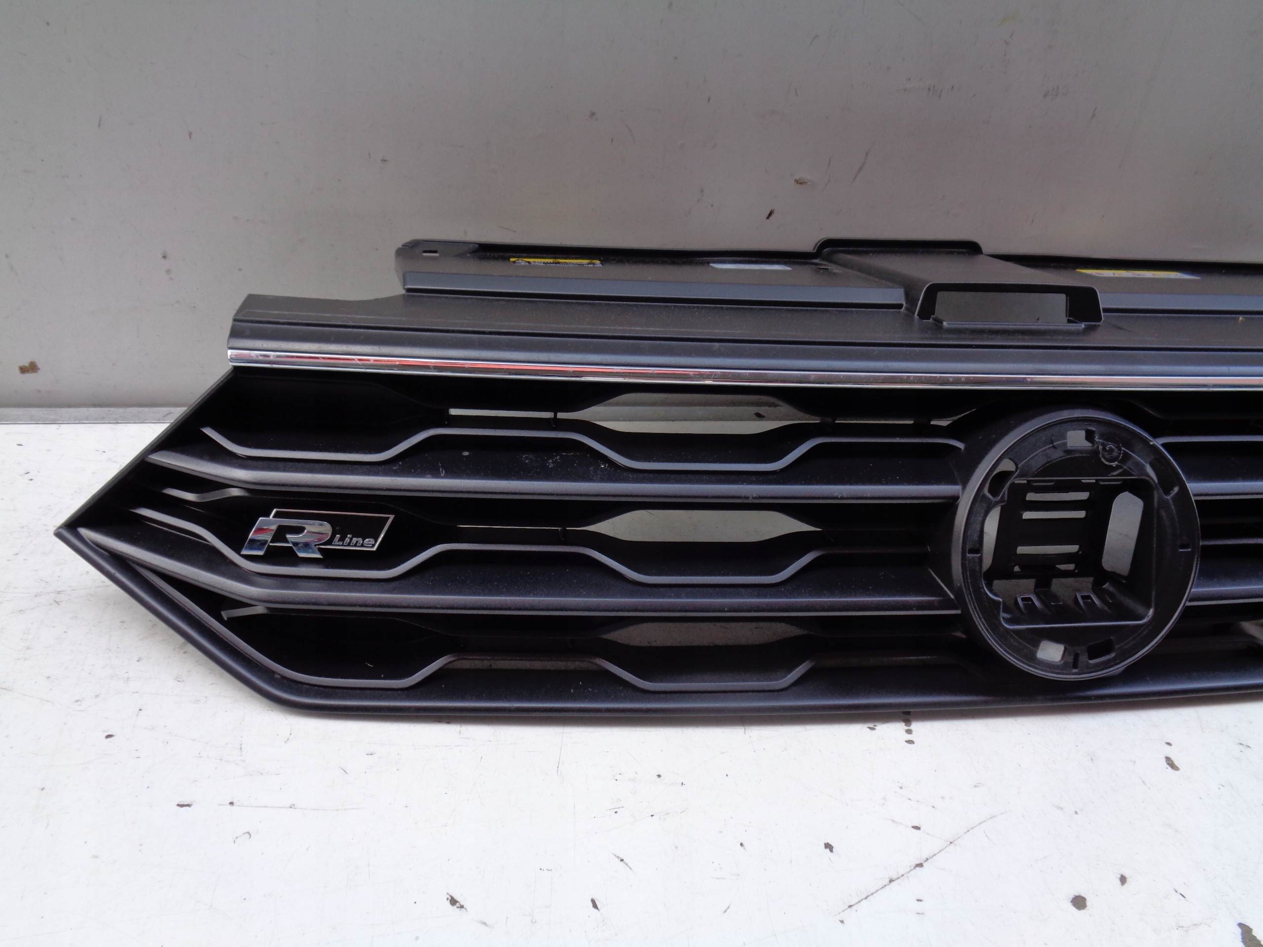 front PREKLADgrill VW T-ROC 2GA 17- R-LINE
