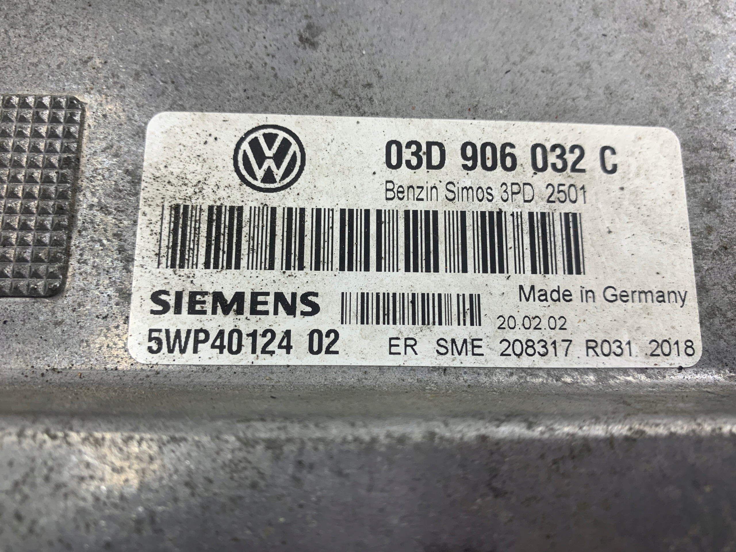 VW POLO 9N 1.2 control unit of the engine 03D906032C