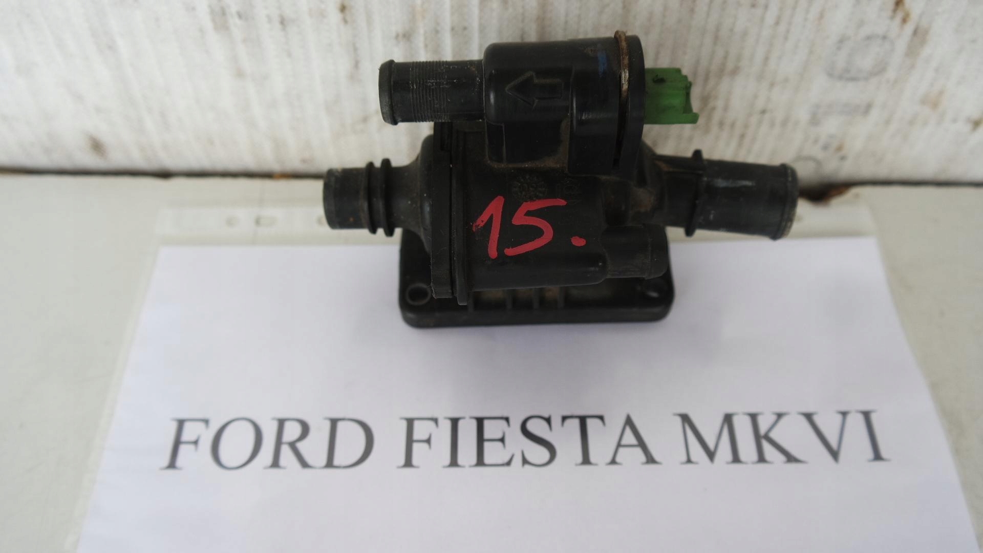 TERMOSTAT OBUDOWA FORD FIESTA MK6 9671565980