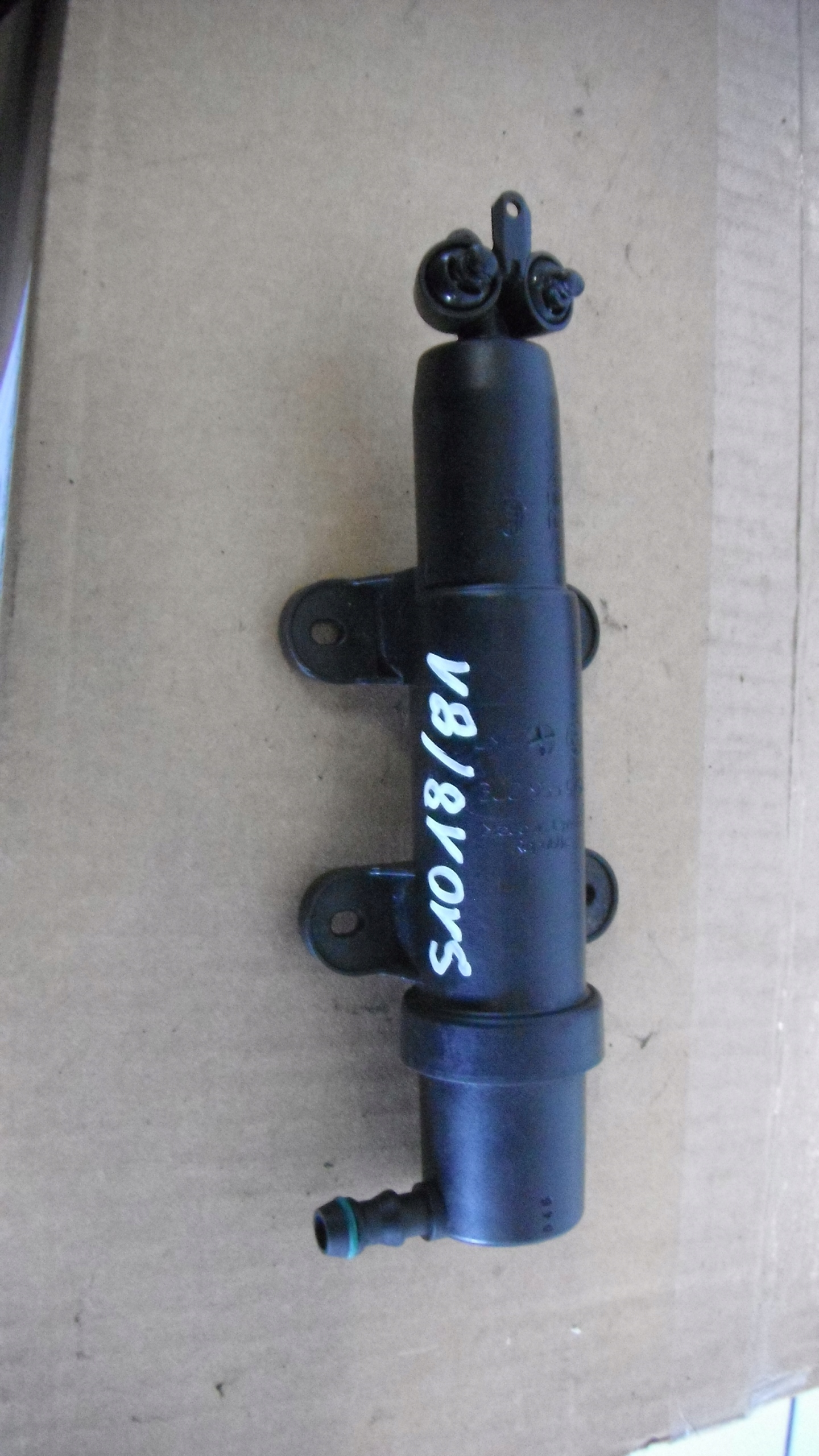 SUPERB II 8-13 SPRYSKIWACZ LAMPY PRAWY