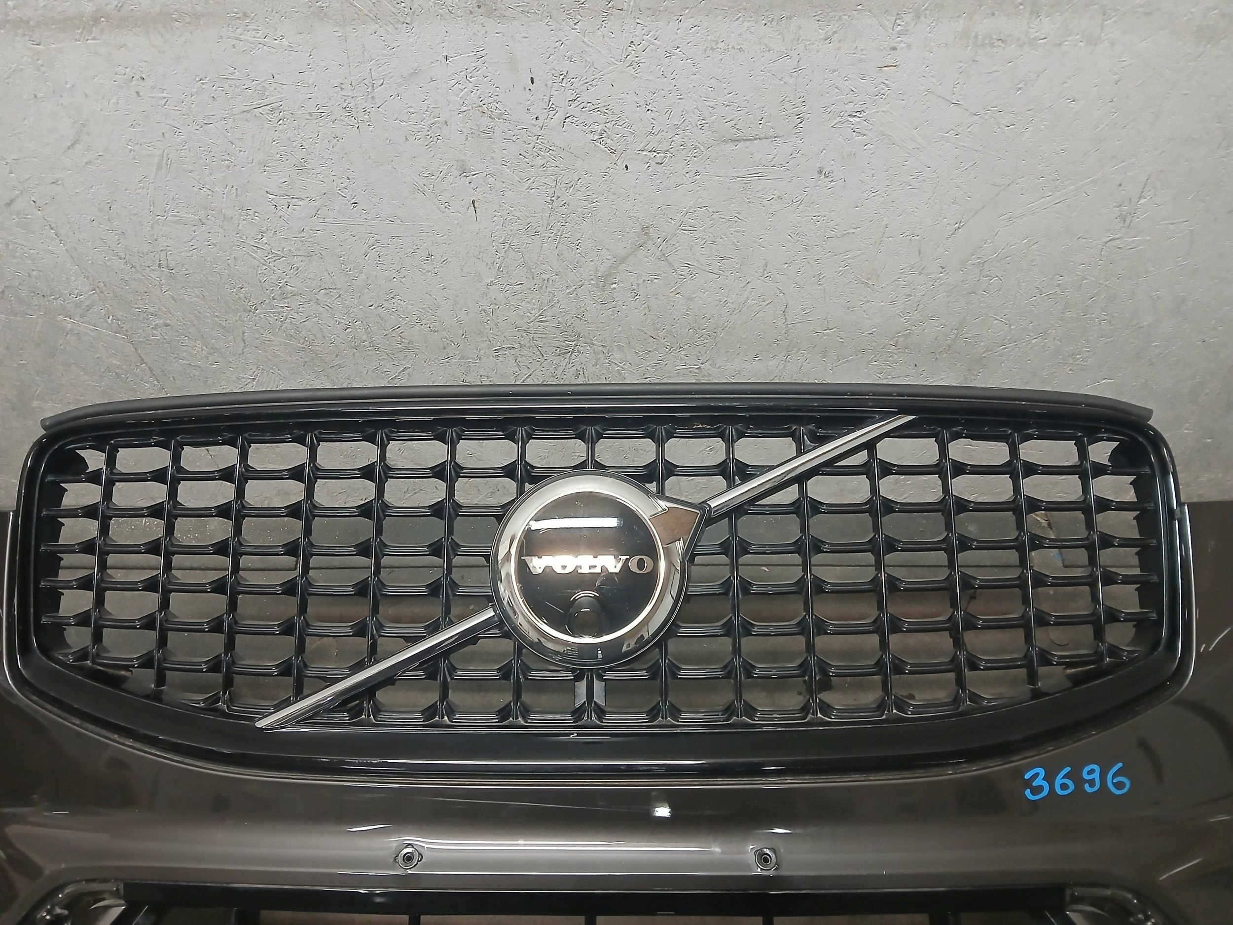 bumper front VOLVO XC60 XC-60 R-design II 2 LIFT 21