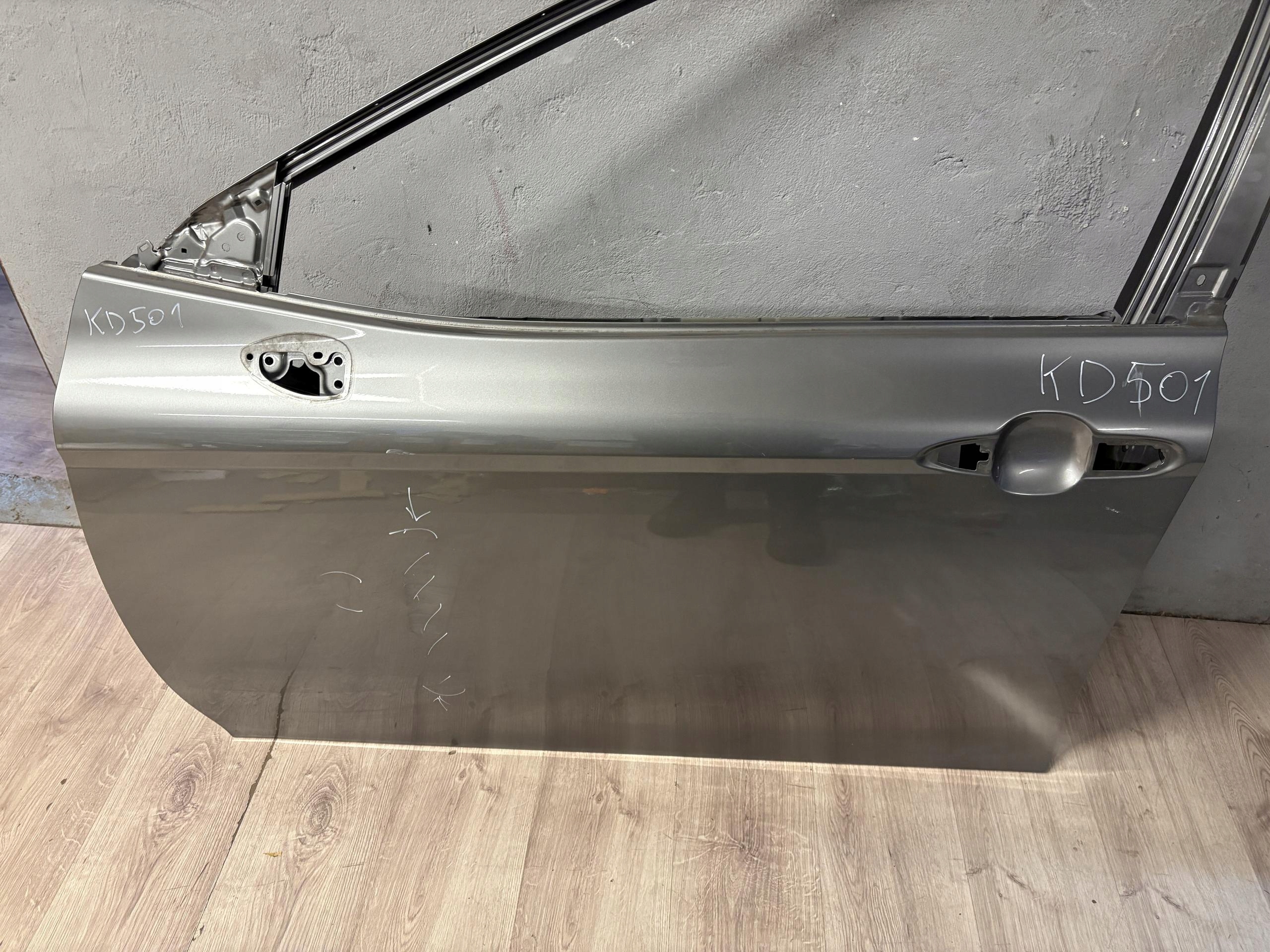 TOYOTA CAMRY VIII DRZWI LEWY PRZÓD PRZEDNIE LEWE Wersja Europejska