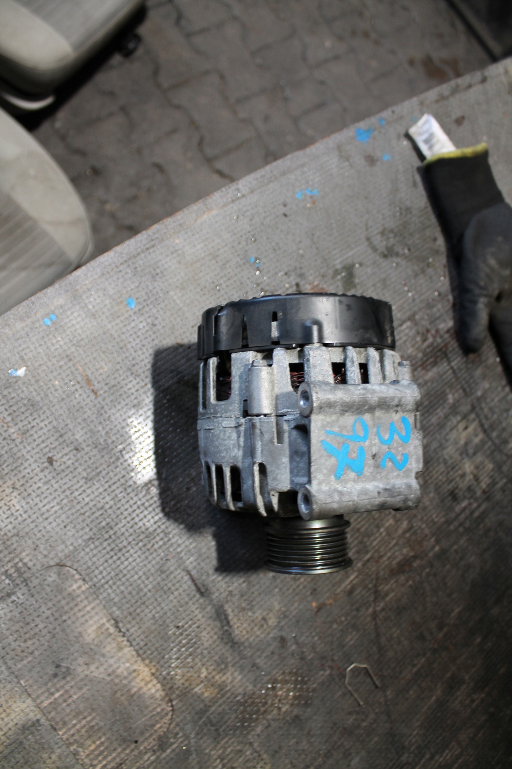 3297. alternator AUDI 06L903027