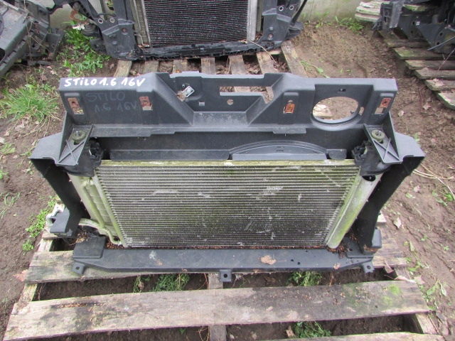 передняя панель радиатора (телевизор) FIAT STILO 1,6 16V