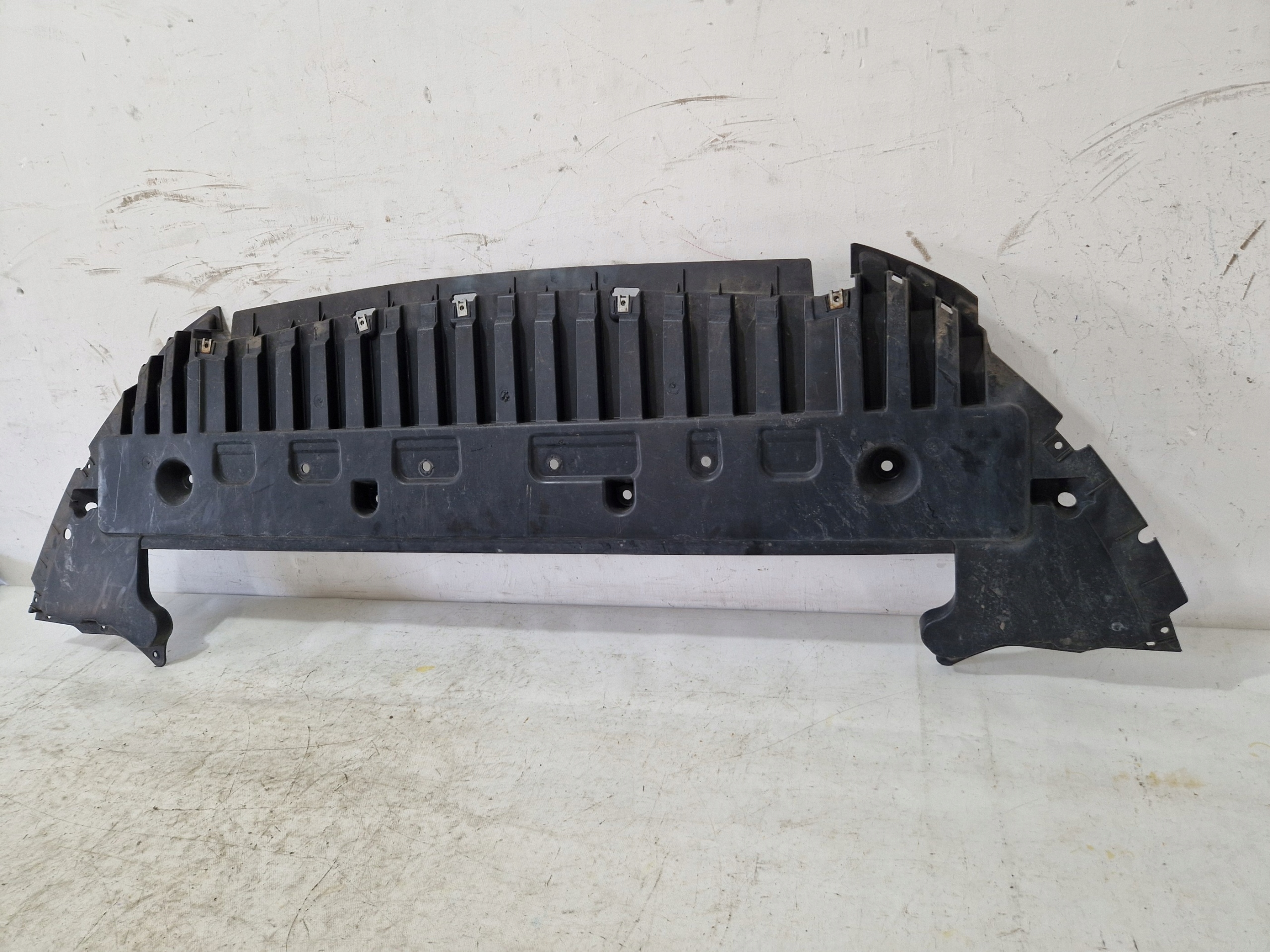 FORD MONDEO MK5 floor cover below bumper DS73-8B384-BF