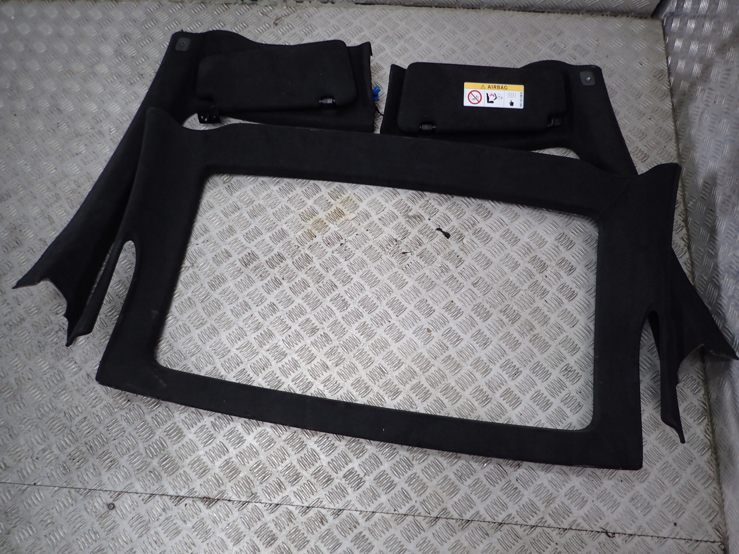 MERCEDES SL 231 63 AMG PODSUFITKA SŁUPKI SPŁYWY