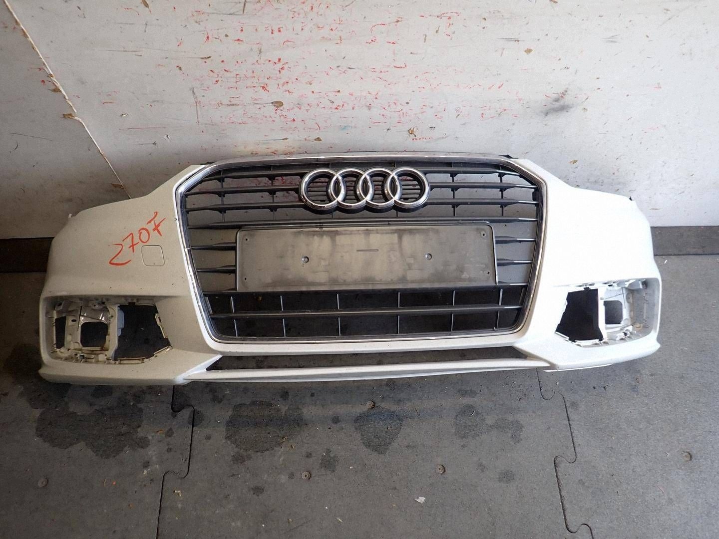 bumper front front AUDI A1 LIFT 2014- 8X