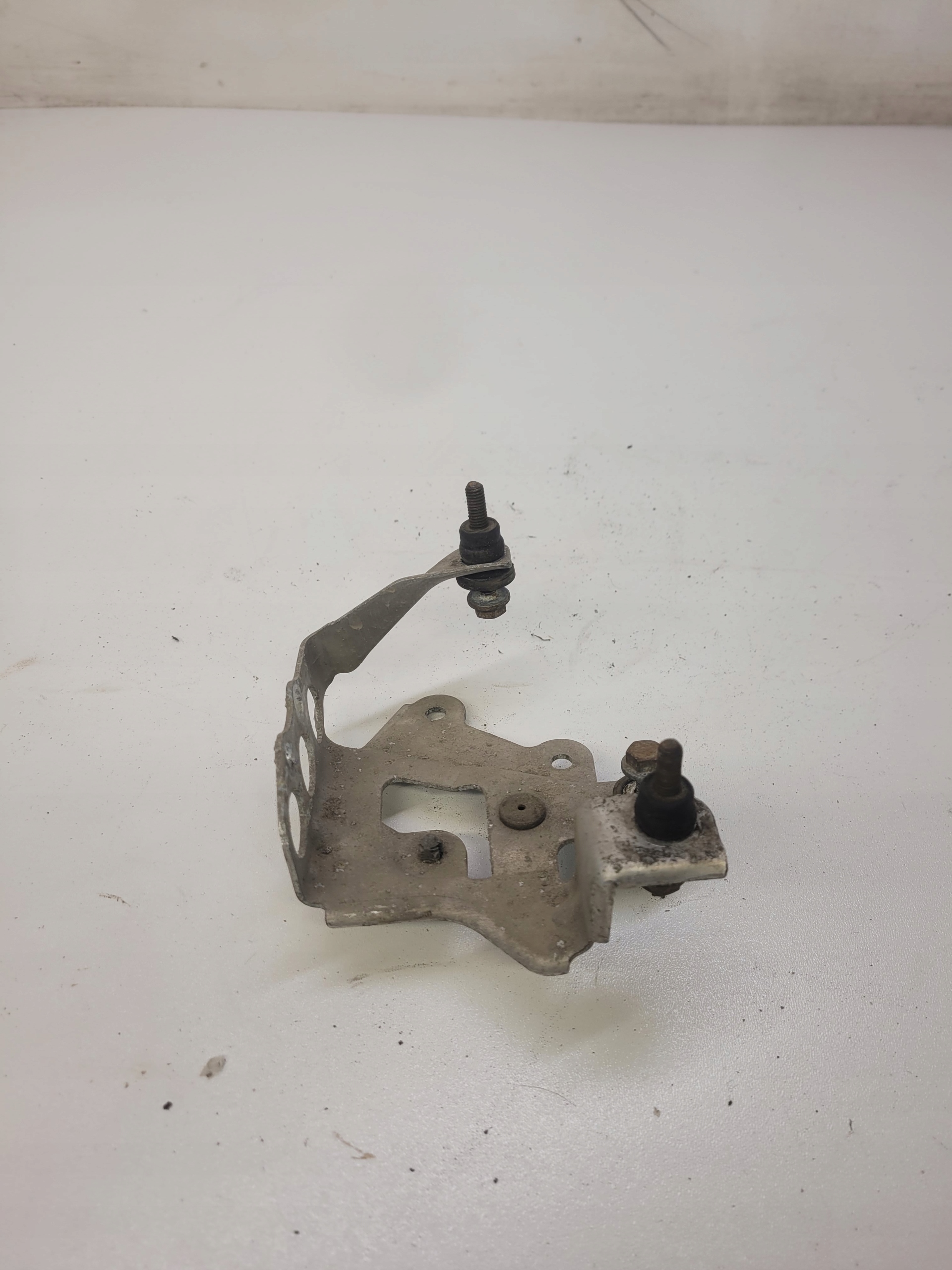 bracket holder ROZDZIELACZA AUDI A6 Q7 7L0616251