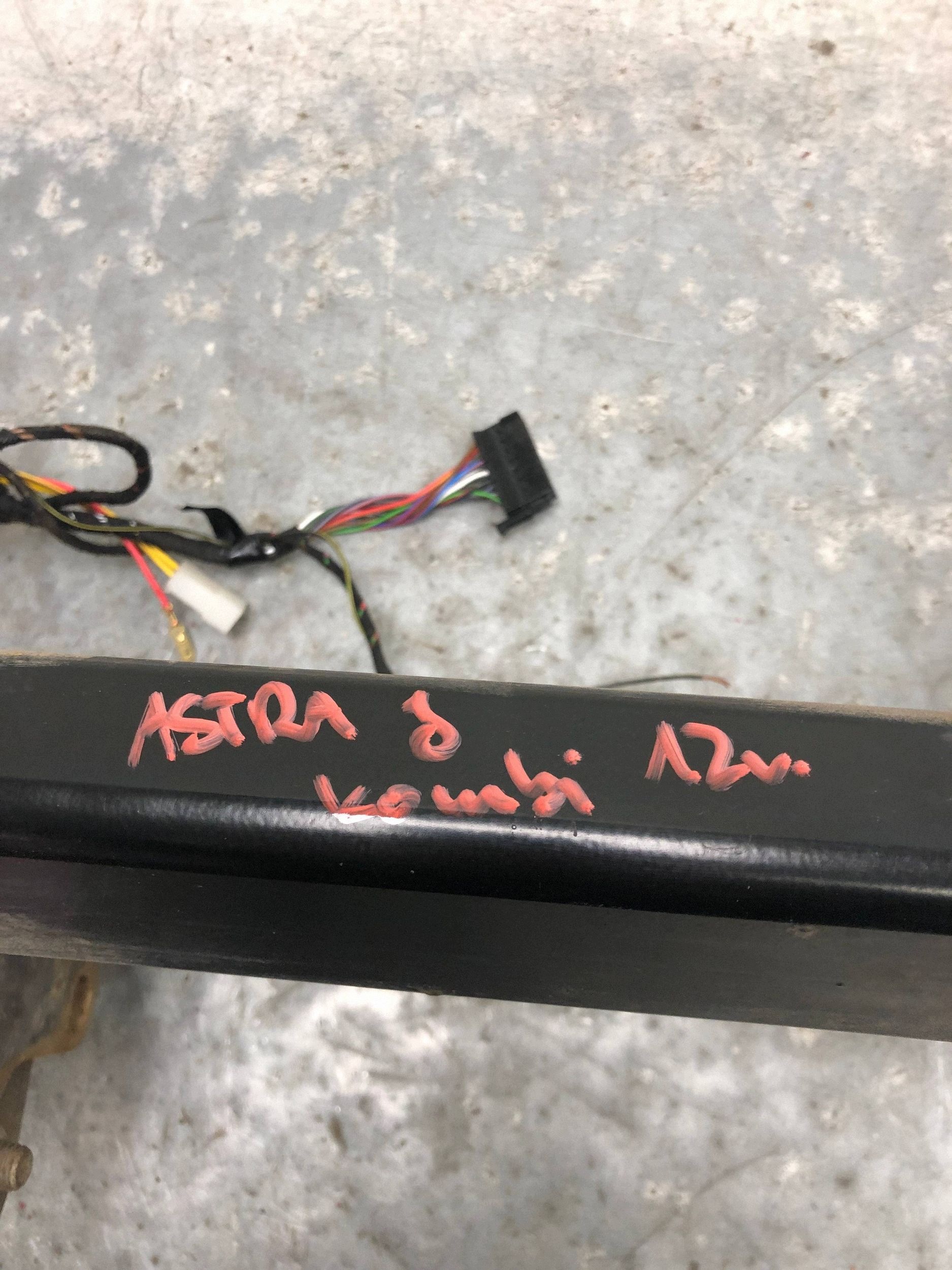 tow BRINK OPEL ASTRA J KOMBI 569700