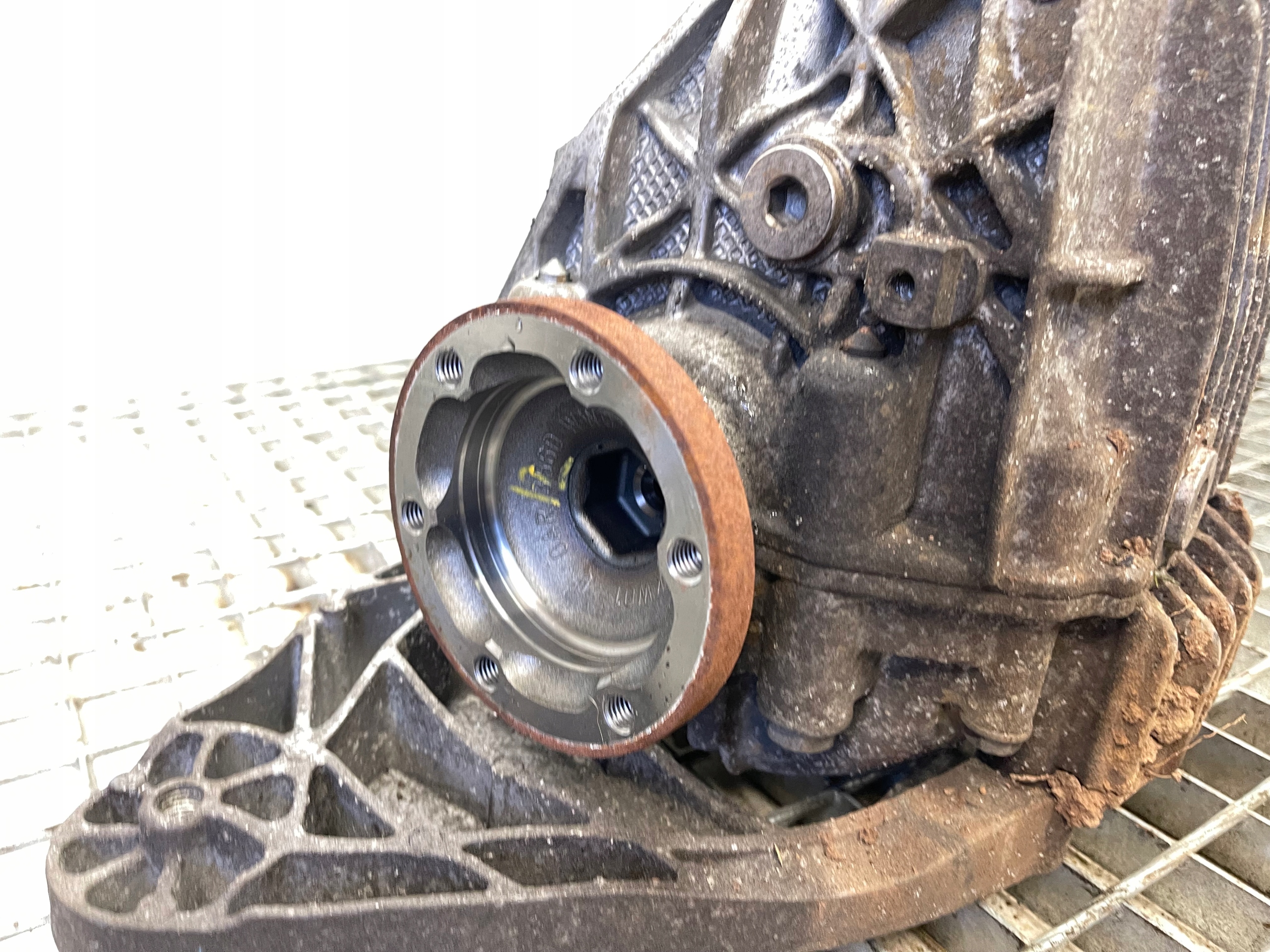 AUDI A6 C7 4G 2.8FSI differential diff rear part 0AR525053D