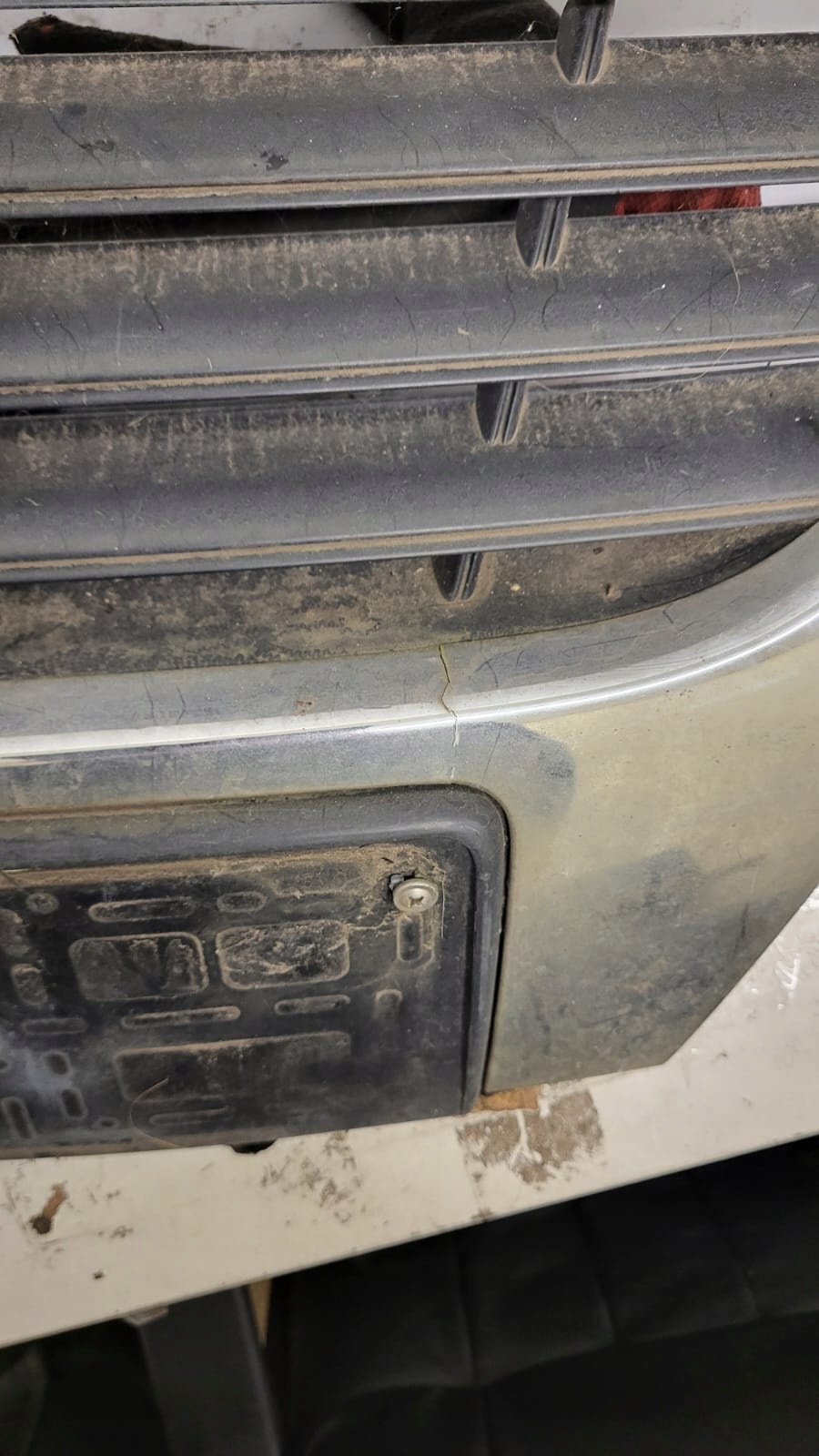 VW PASSAT B6 grille masque radiateur 3C0853551AD