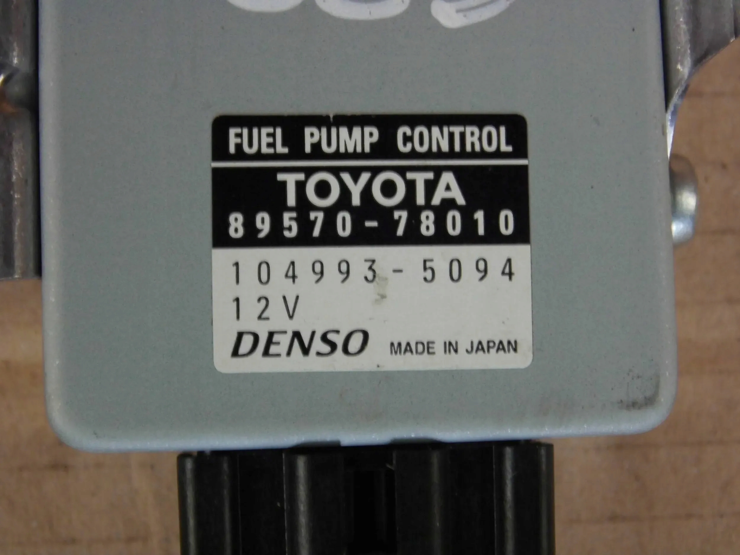 Lexus NX300H Module Unité de contrôle pompy Carburant 8957078010