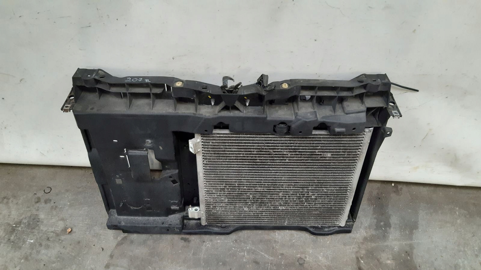 support panel for radiators radiator Peugeot 207 SW 1,6 VTI