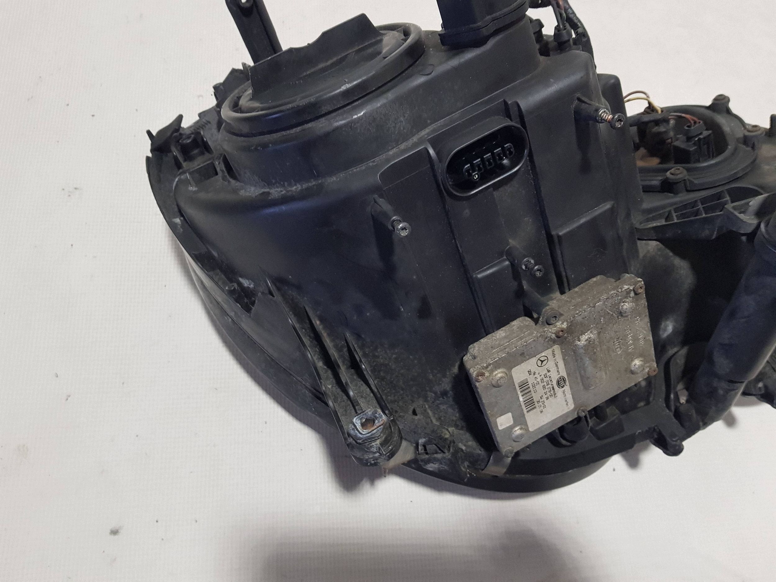 licht XENON vorne links Mercedes E W211 rechtslenker