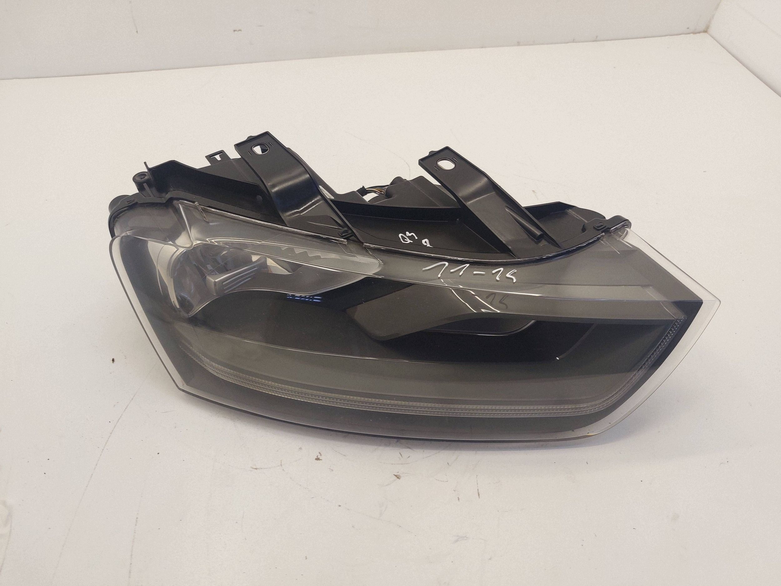 AUDI Q3 8U 11-14r light front front right complete 8U0941004M EUROPA