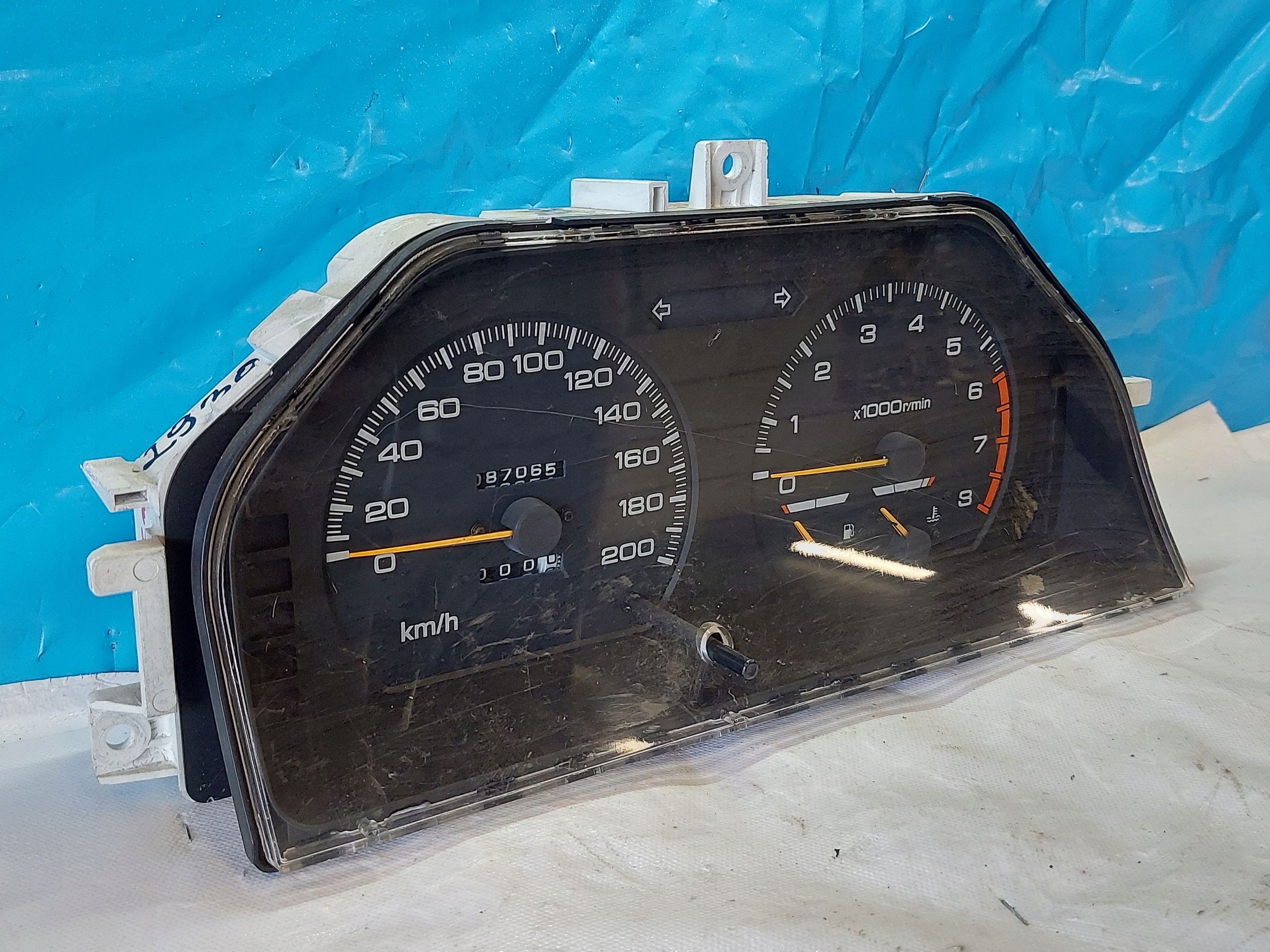 dials clock MITSUBISHI LANCER 88r MB522792