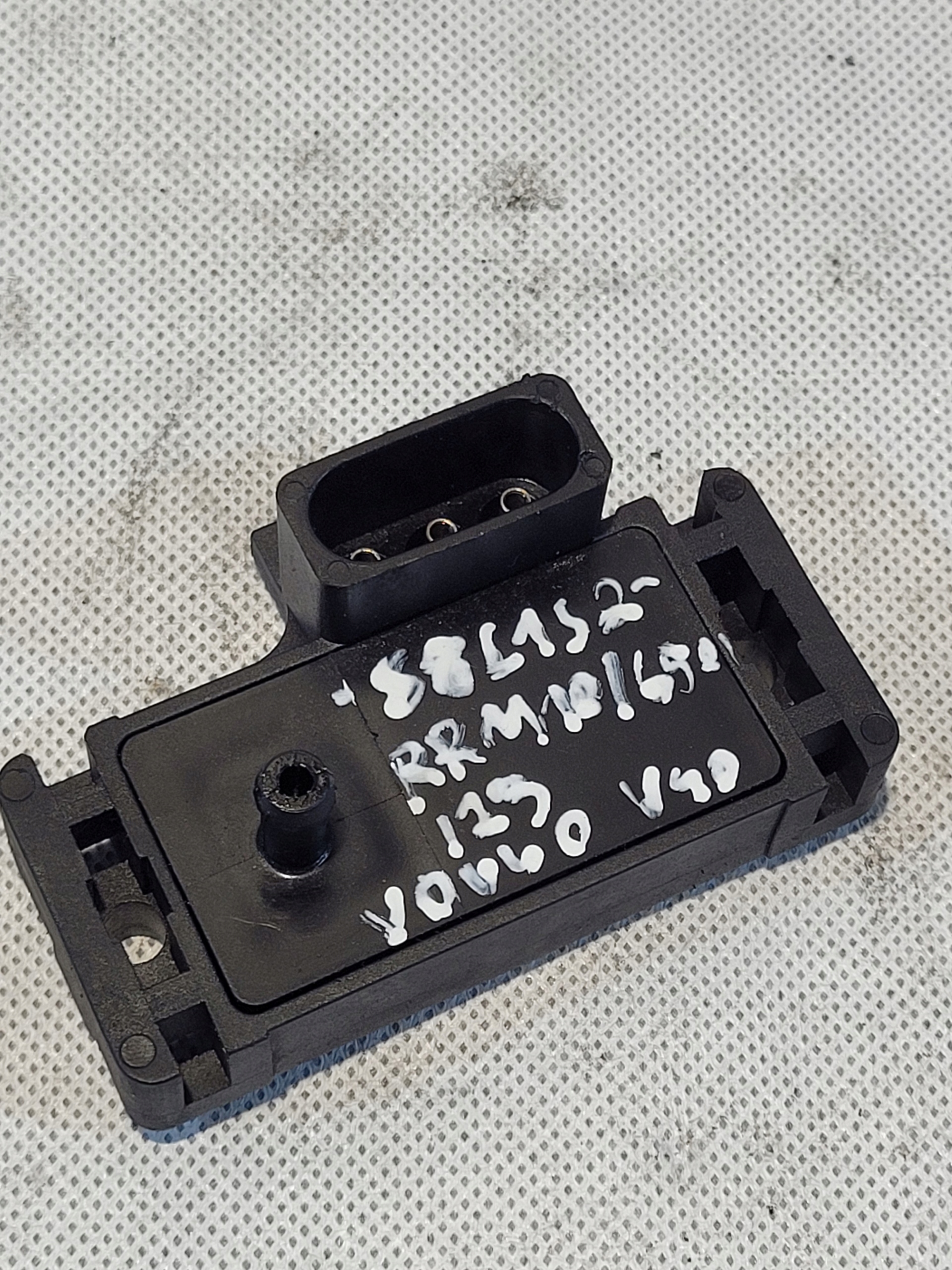 sensor of pressure header pipe VOLVO V40 and 1 99r 1.6B