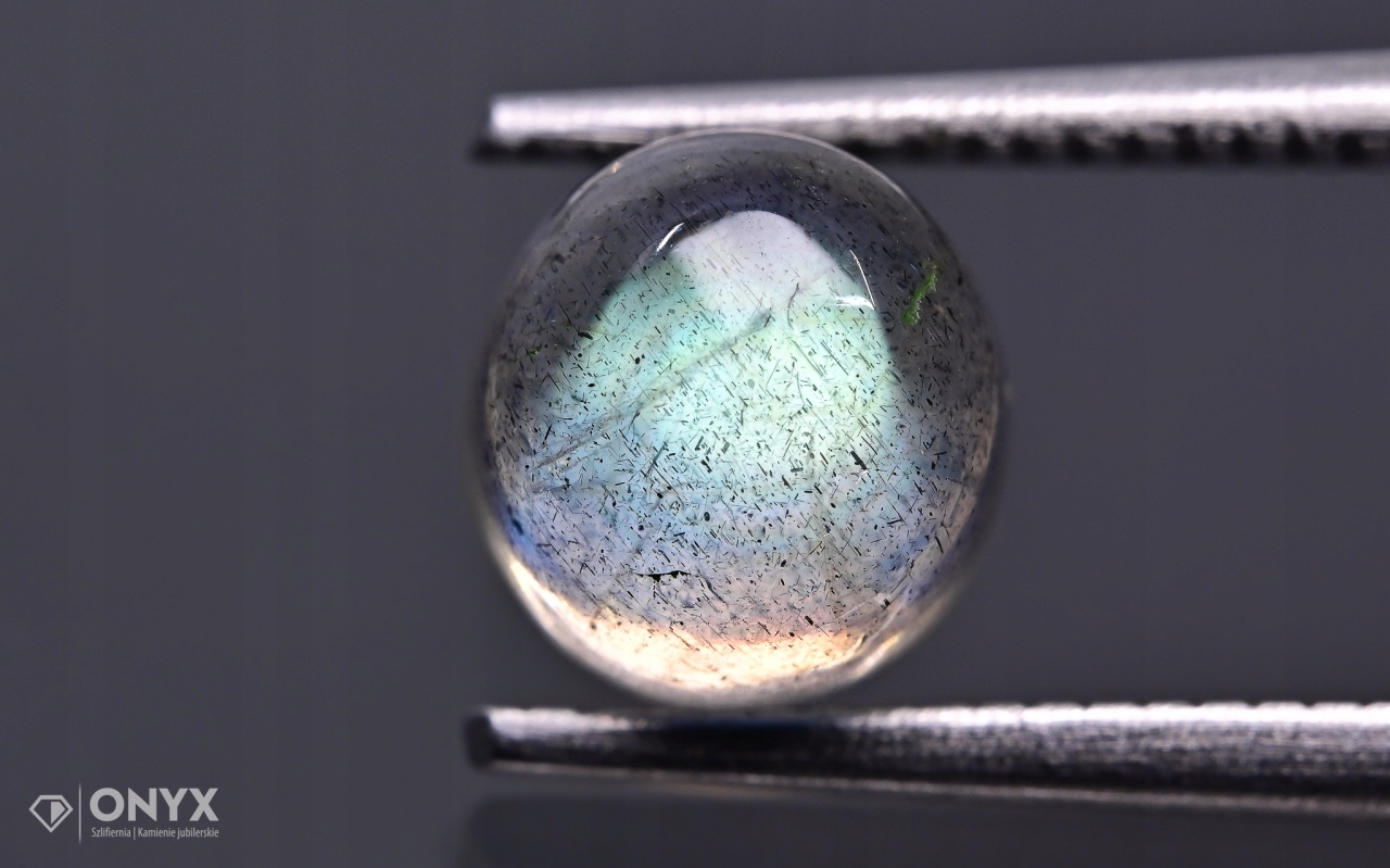 Labradorit kabošon A kulatý fi 6 mm