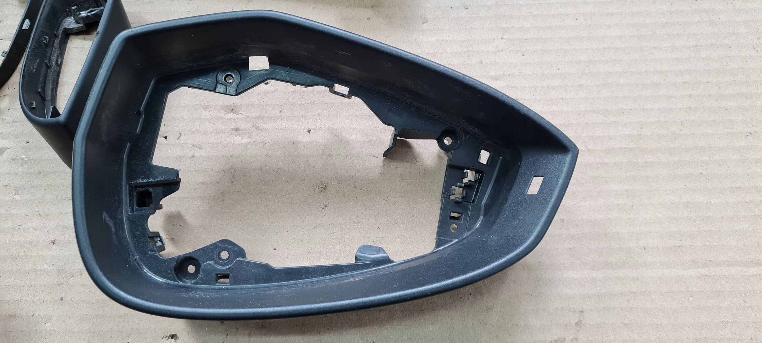 A4 B9 8W cover cap cover mirrors left LY9B 8W0857527