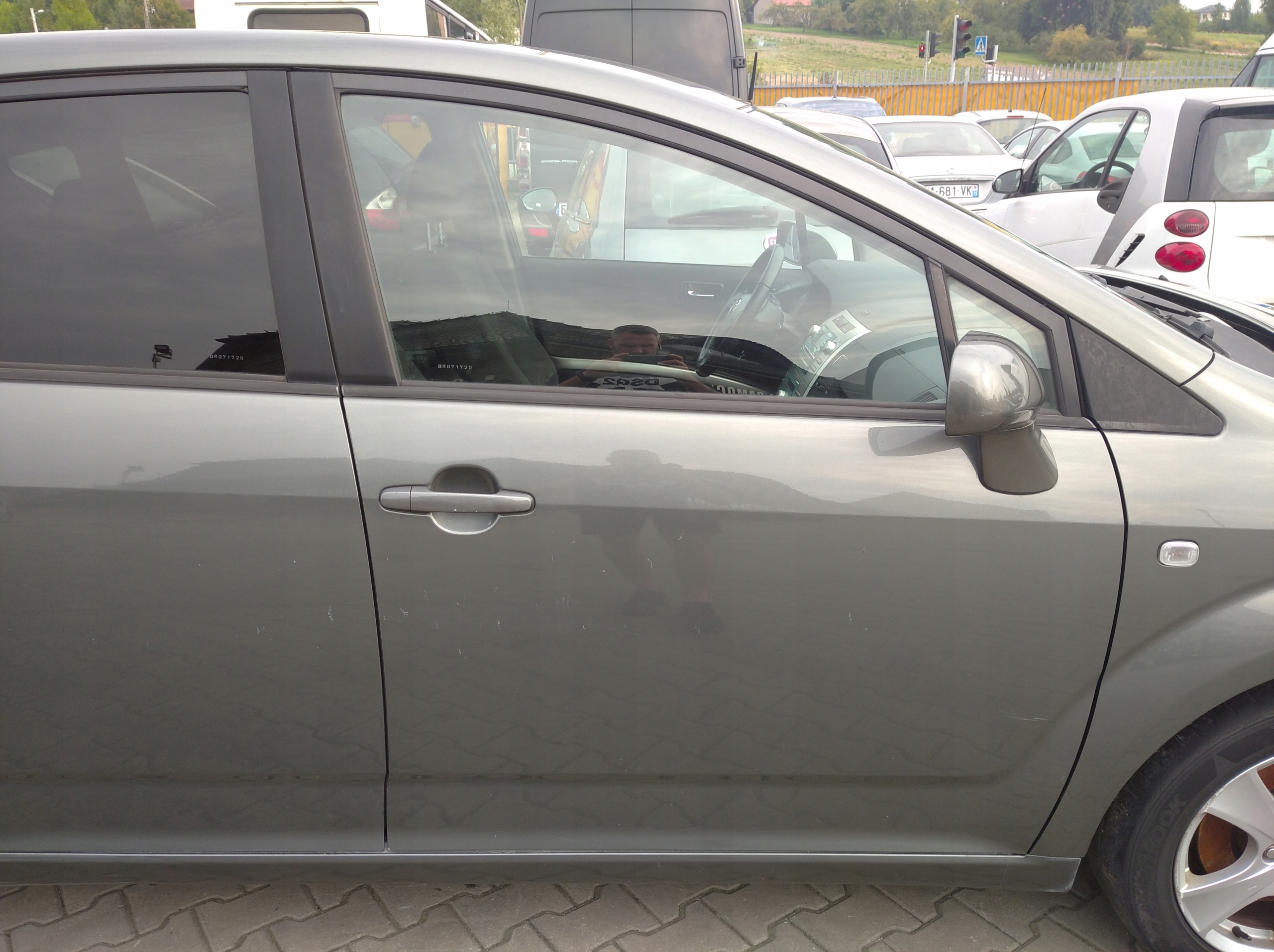 TOYOTA COROLLA VERSO II -07 door front right 1C3