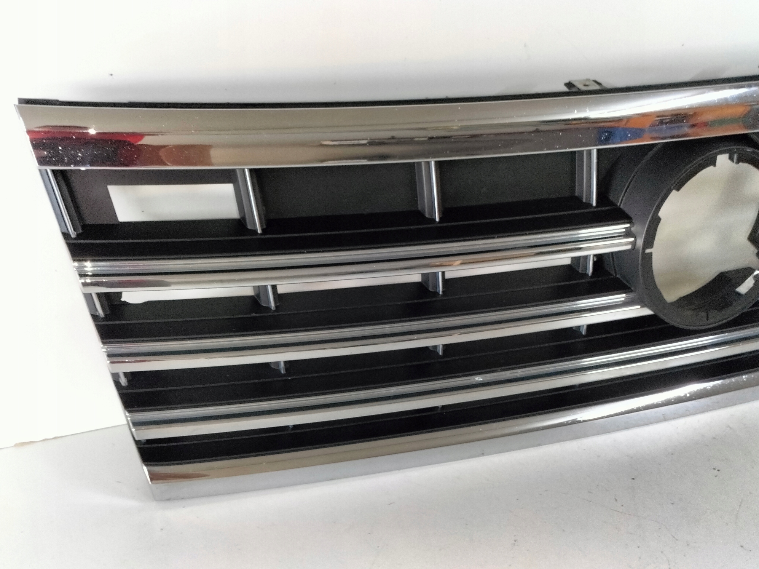 grille grid grill VW TOUAREG III 18- without znaczka
