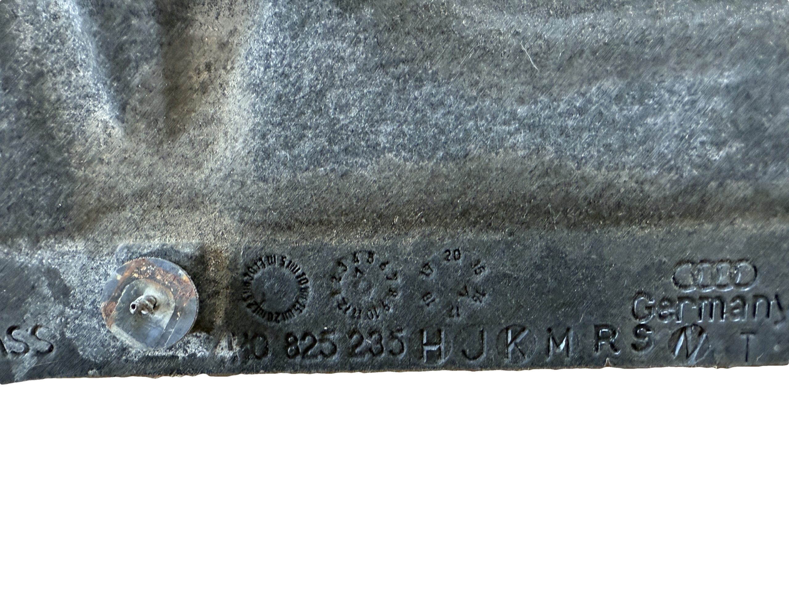 AUDI A8 4H D4 cover cover below engine 4H0825235H