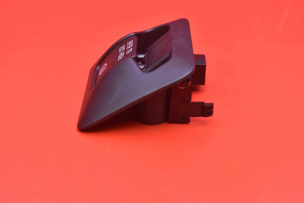 páčka tlačítko elektrická brzda 31334637 VOLVO V60 1 a 10-13
