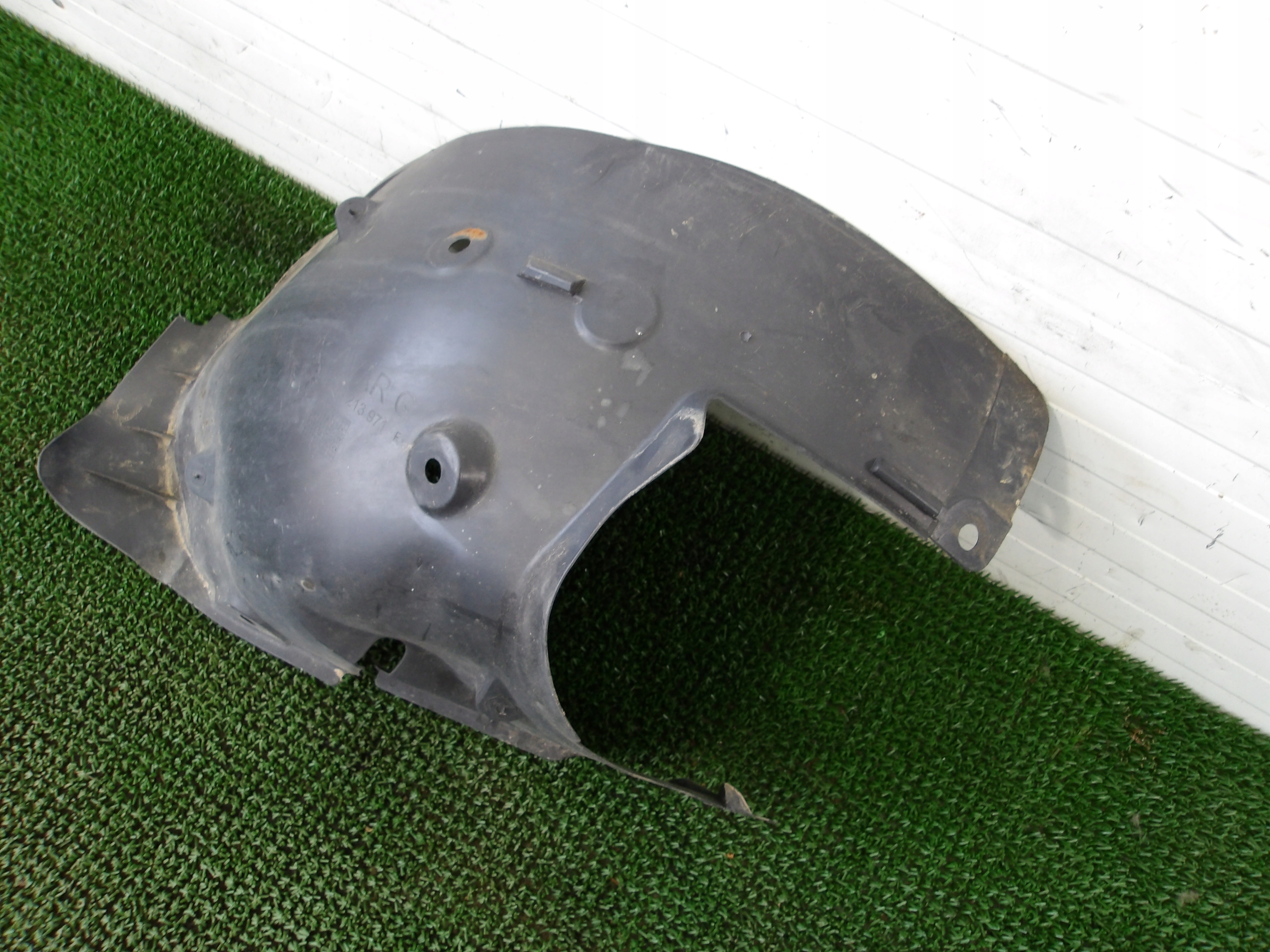 RENAULT MODUS and LIFT 08-12 mudguard front left