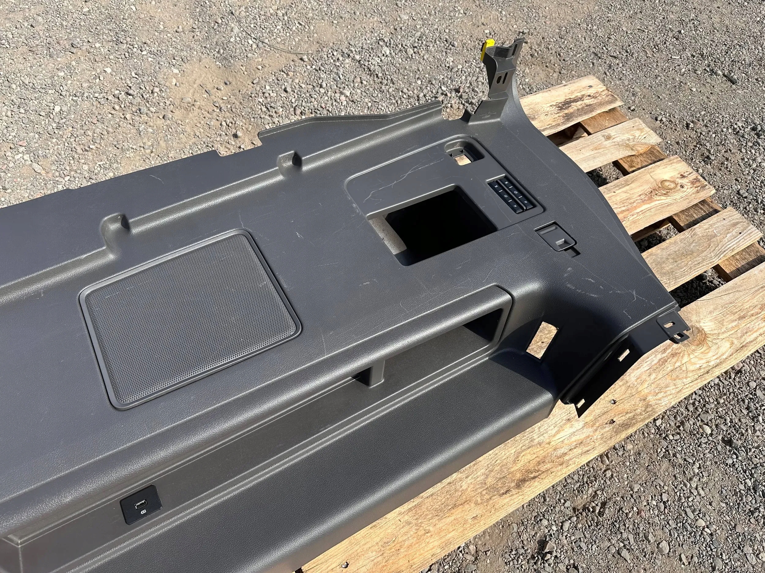 boot upholstery left cover rear part rear side Ford Expedition MAX 2018+