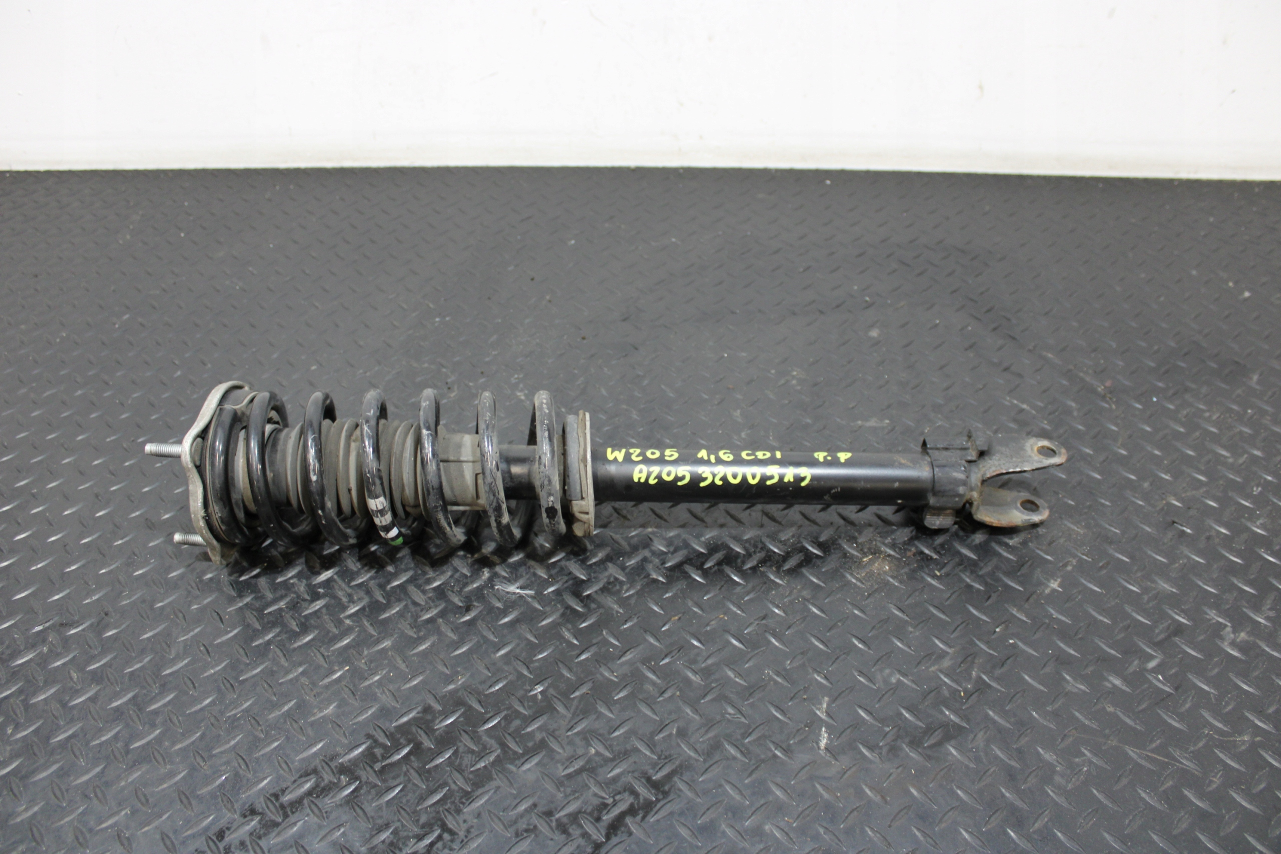 shock absorber McPherson right front MERCEDES C-KLASA W205 A2053200513