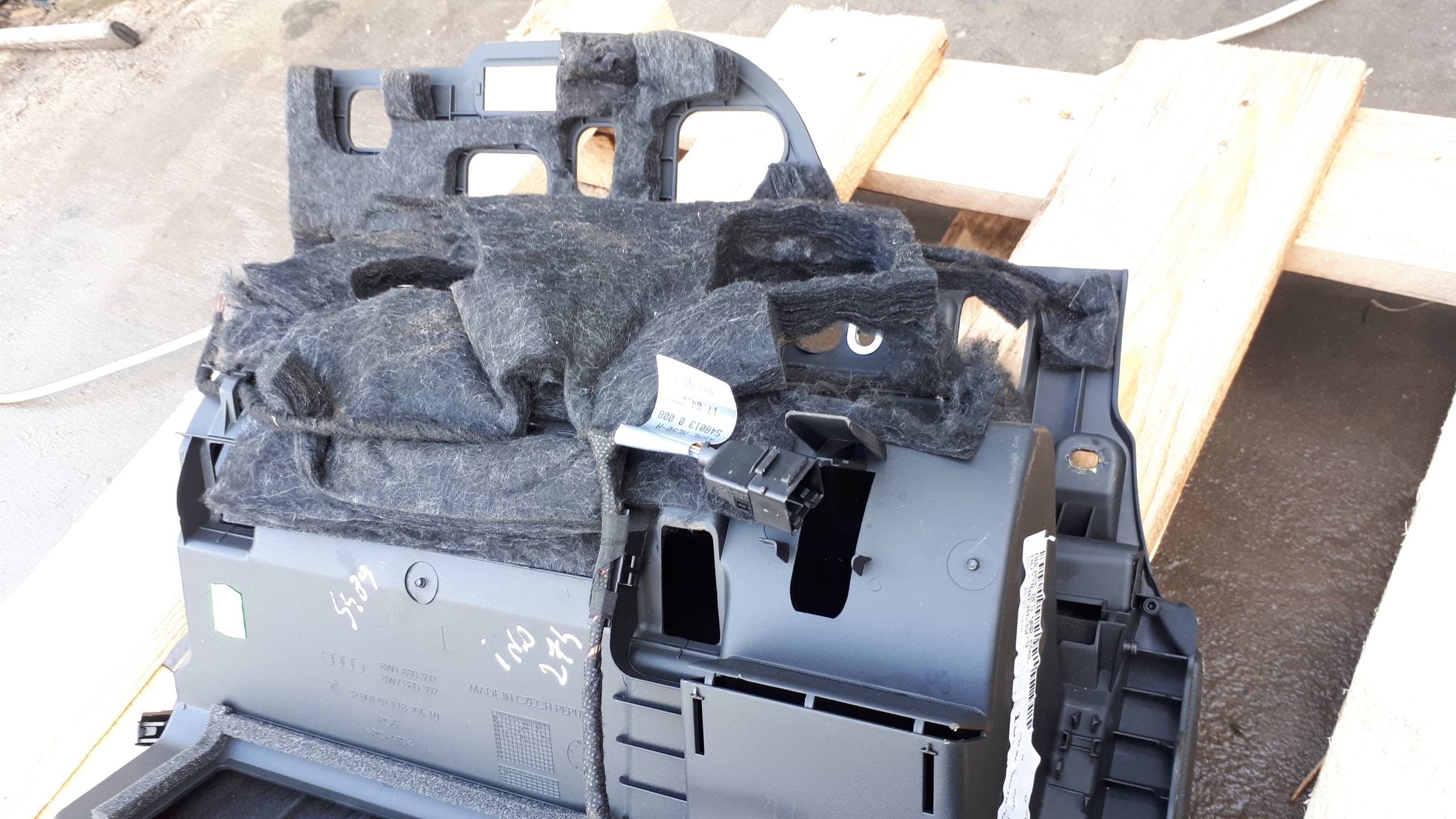 S4 B9 A4 8W бардачок пассажира 8W1880302 америка