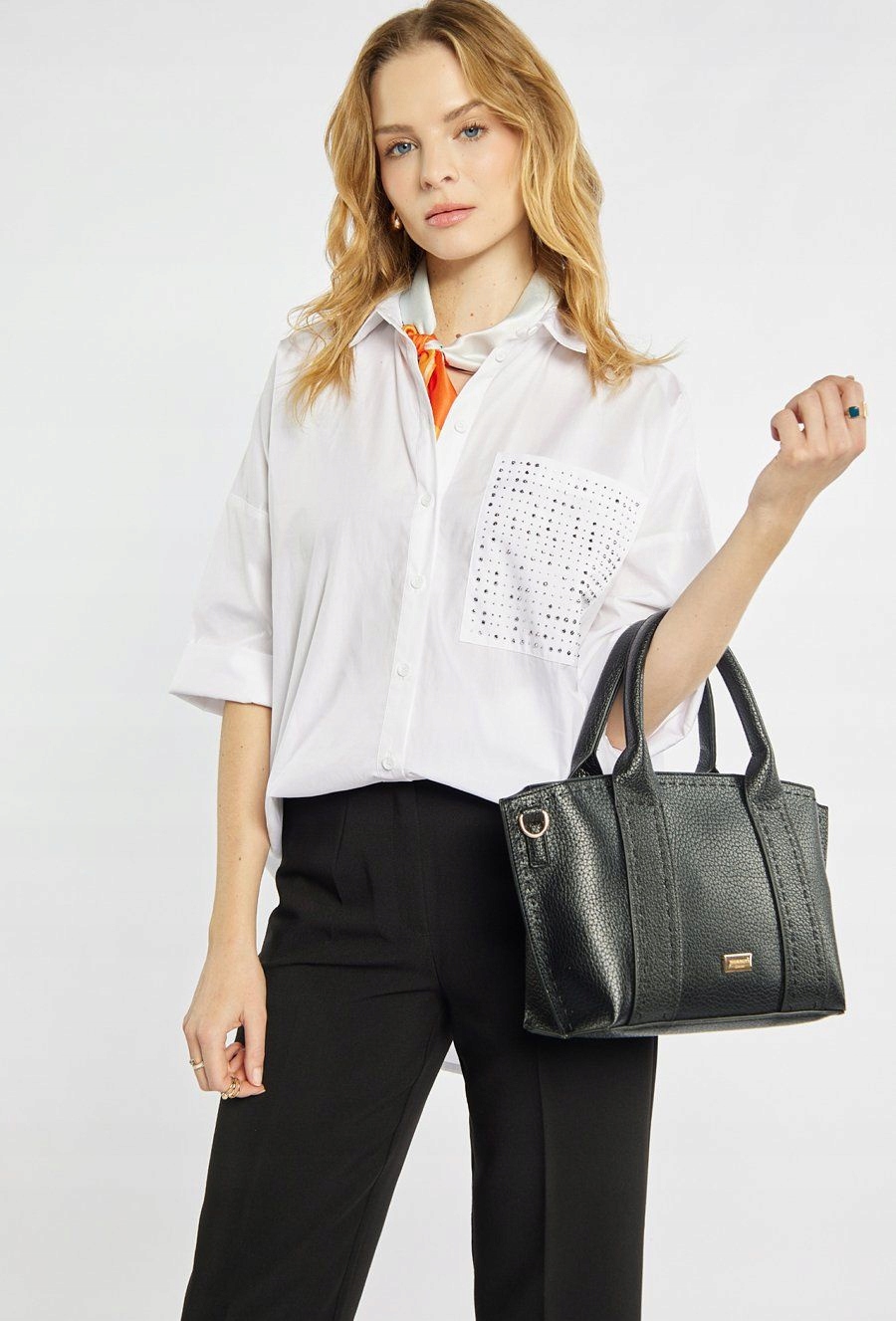 Městská Taška Dámská Jednokomorová Nákupní Taška Monnari S Puntíky