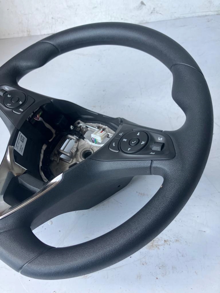 volant MULTIFUNKCJA CORSA F BDB