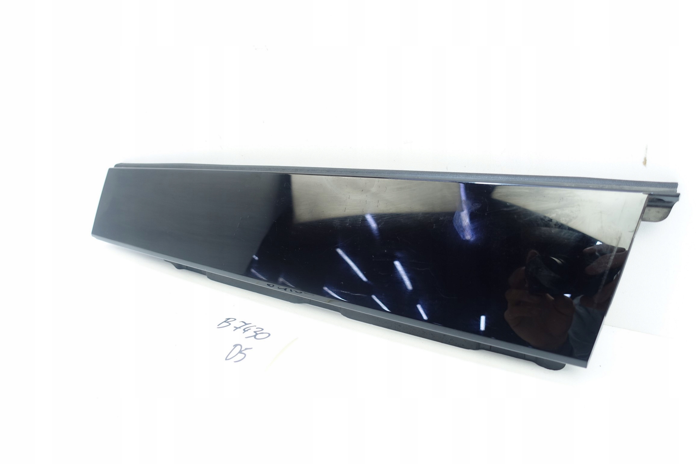 moulding door right rear part AUDI Q3 II 83A 83A839902