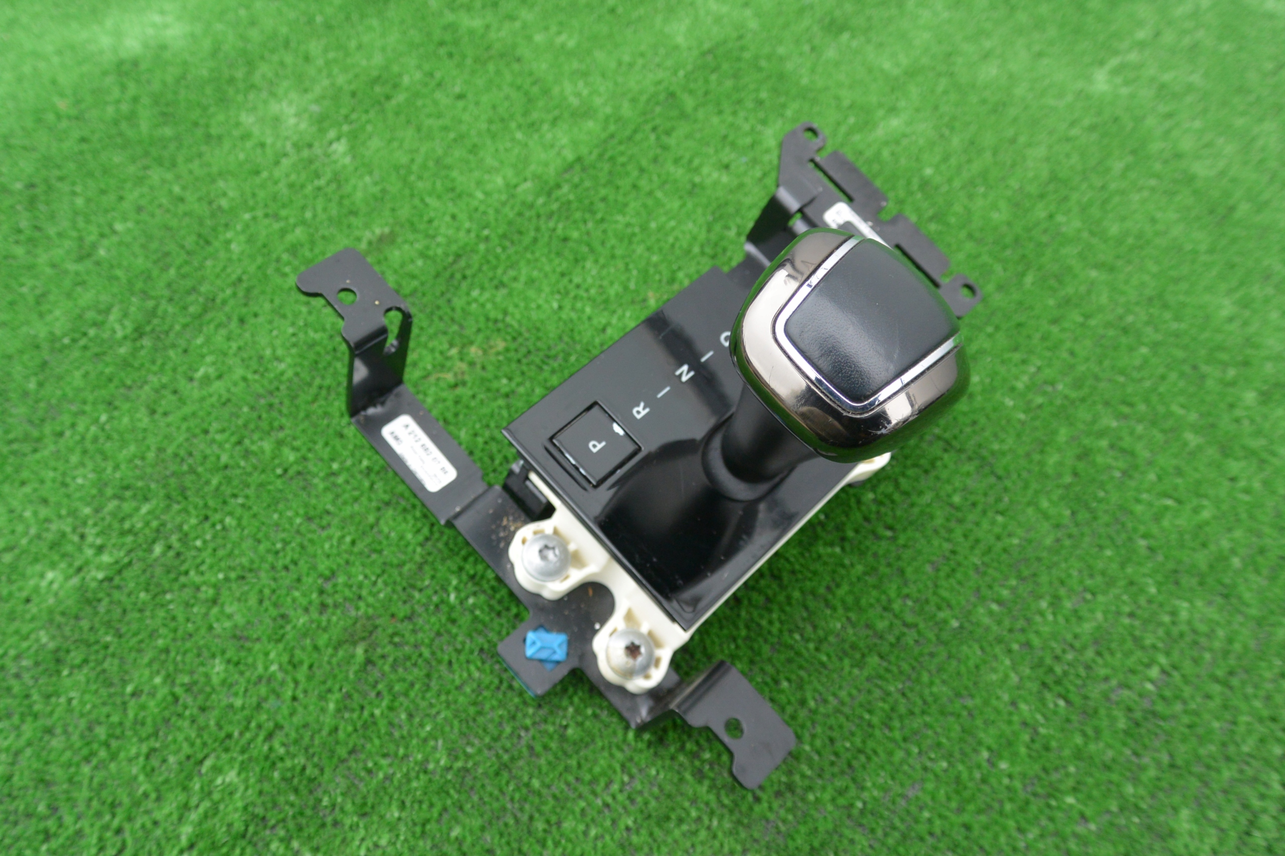 GALKA WYBIERAK MERCEDES 6 3 AMG W212 W218 GT Part manufacturer Mercedes Benz original OE