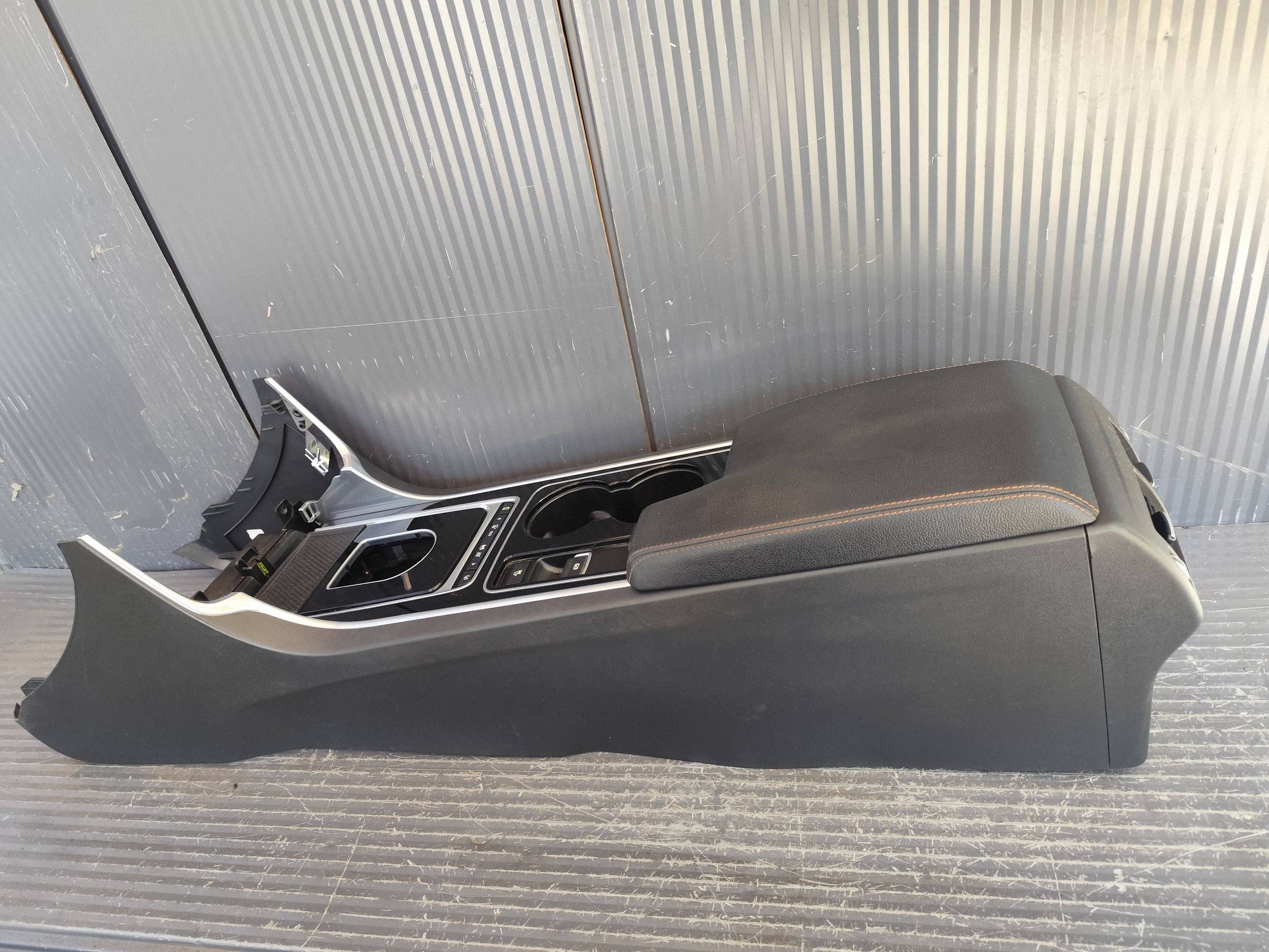 JAGUAR XE 760 TUNEL Moyenne Complet