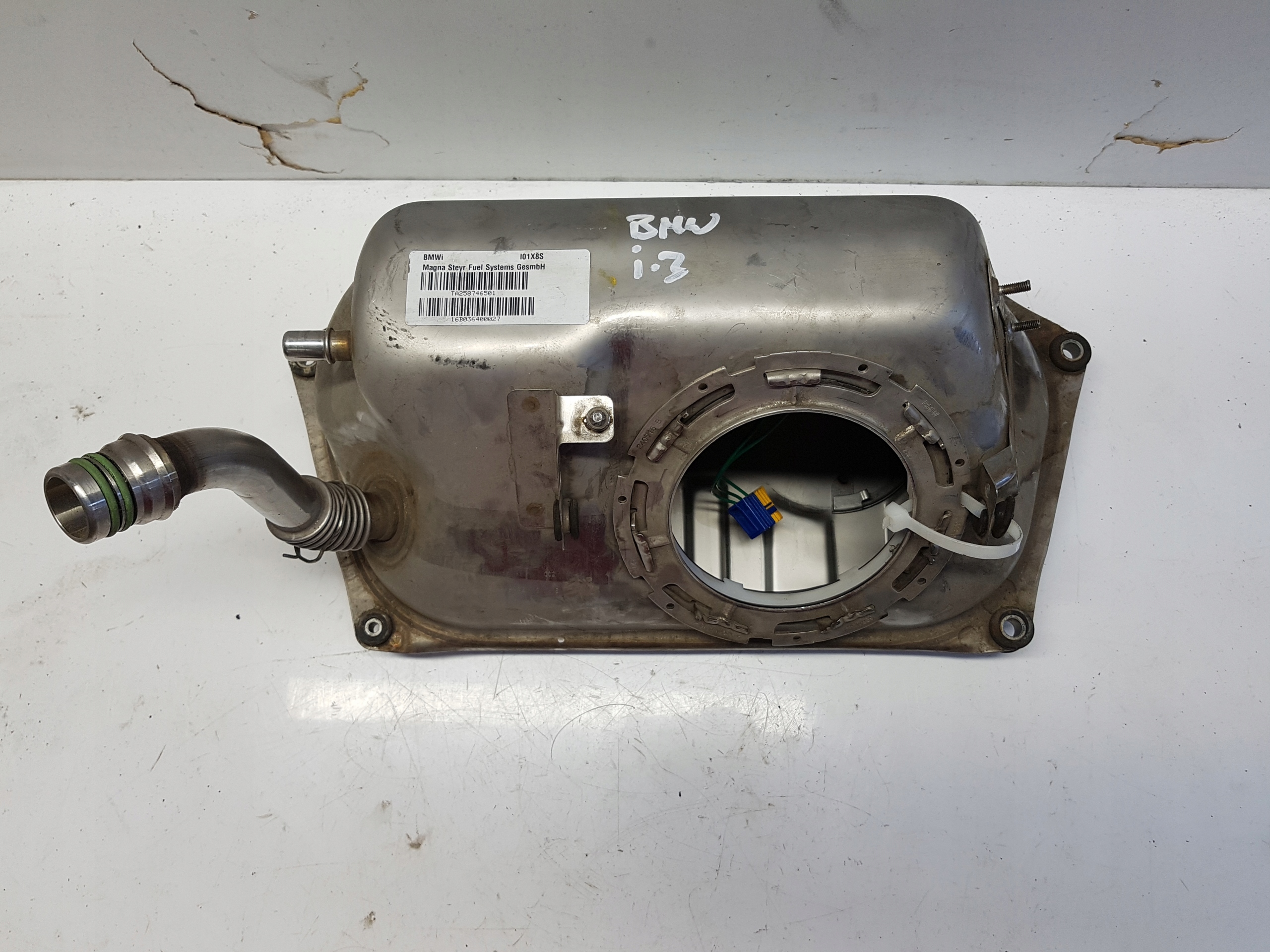 BMW I3 i01 tank 241318