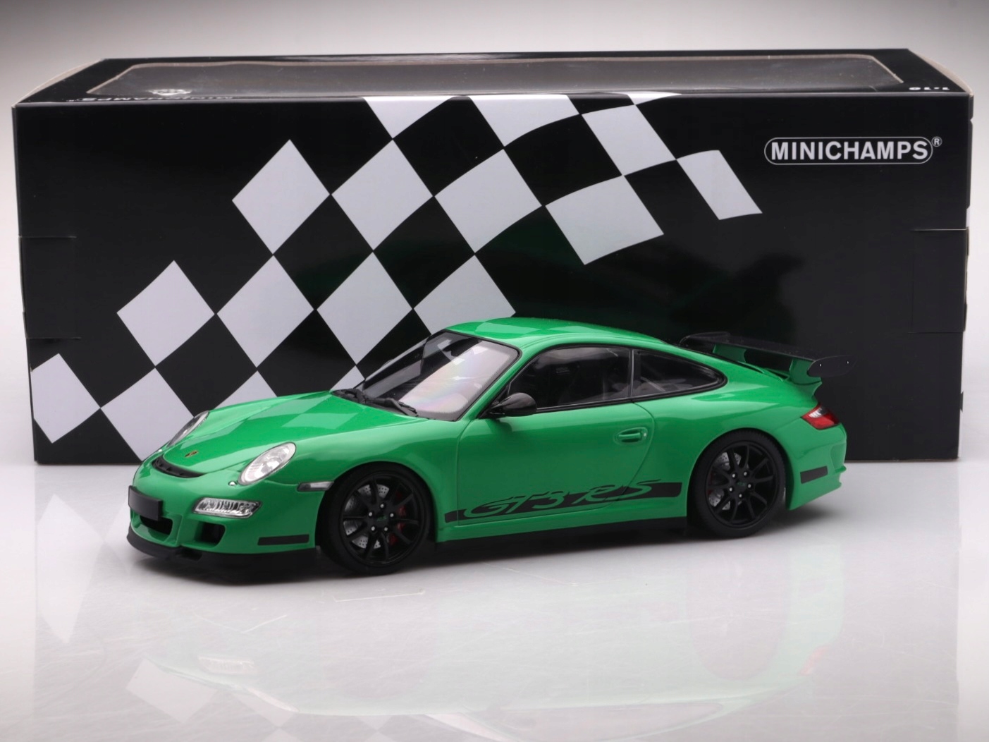 Porsche 911 (997) GT3 Rs 2007, zmije zelená Minichamps 1:18