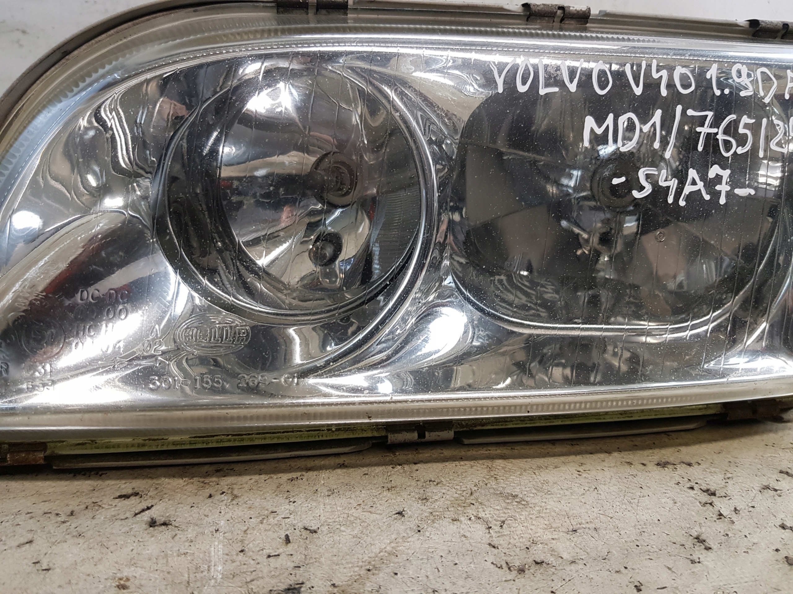 light left front VOLVO V40 FL 1AG007861-41