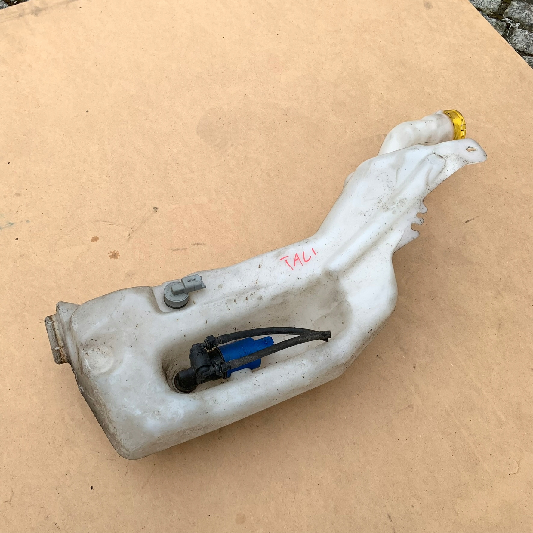 RENAULT TALISMAN ZBIORNIK SPRYSKIWACZY POMPKA 289101028R