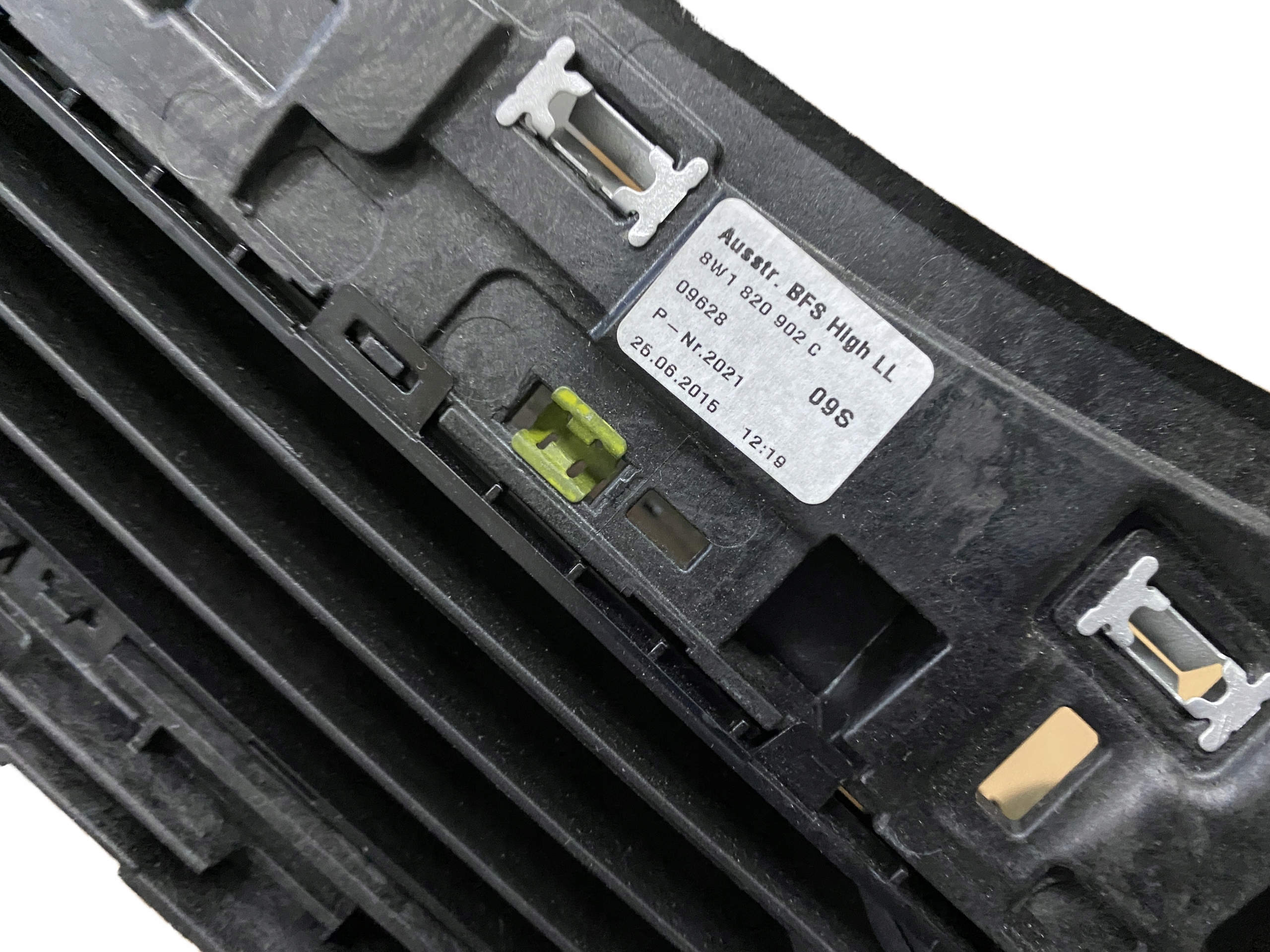 AUDI A4 A5 8W B9 rešetka rešetka ventilacije armature 8W1820902C