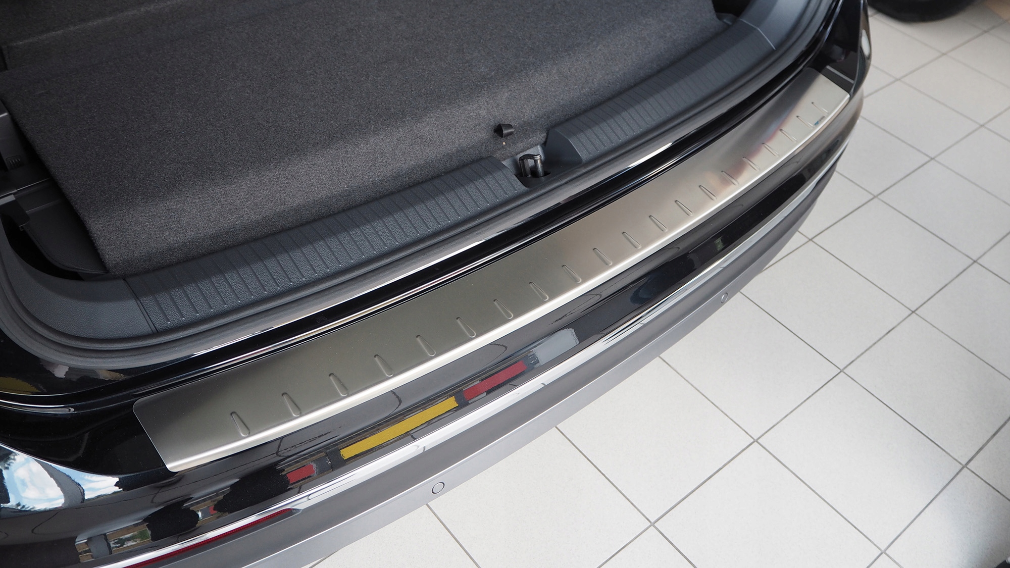 LISTWA NA ZDERZAK NAKŁADKA PEUGEOT PARTNER II Typ samochodu Samochody osobowe